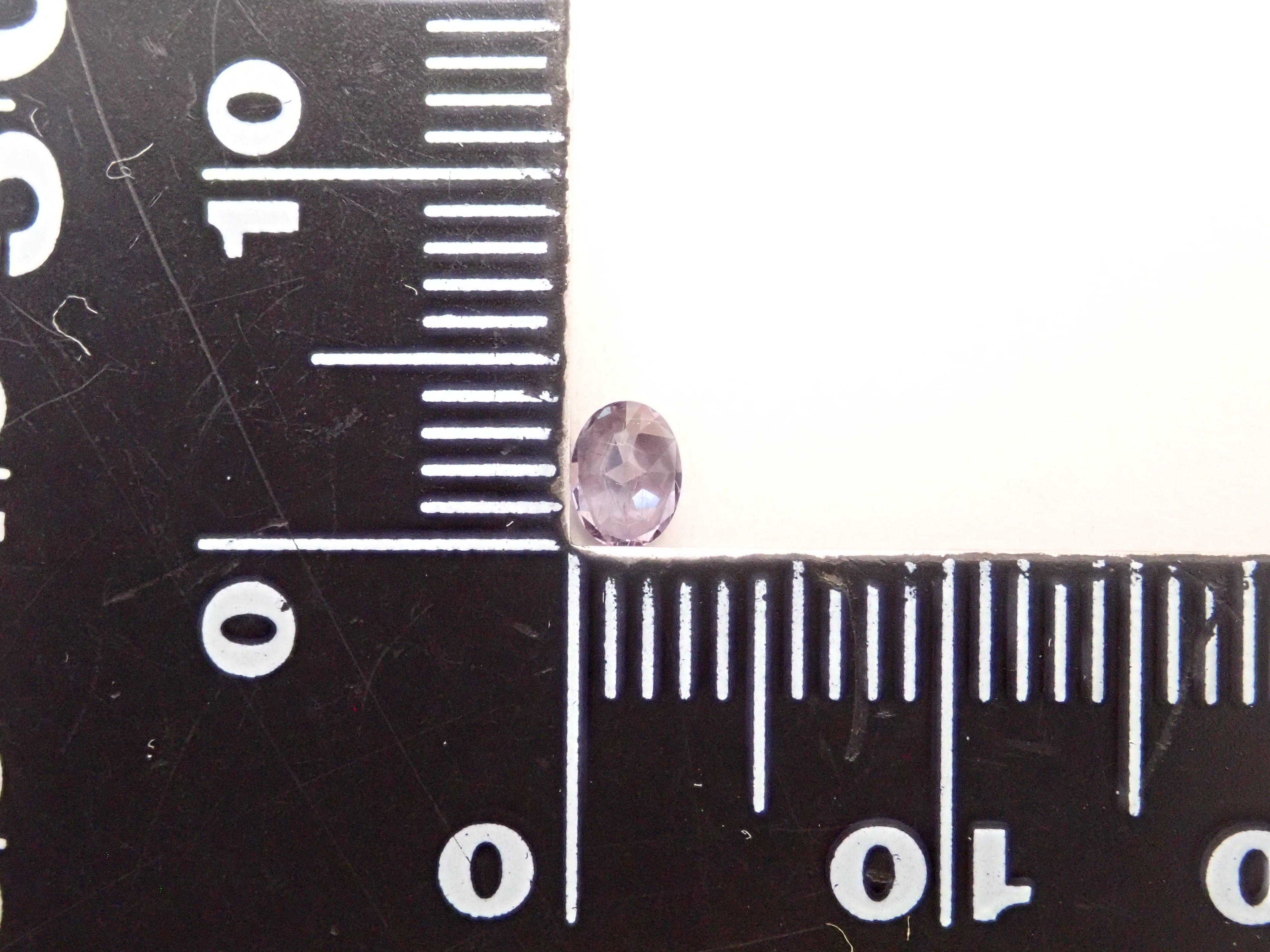 【1/1 22時販売】マダガスカル産ベキリーブルーガーネット（カラーチェンジガーネット） 0.189ctルース