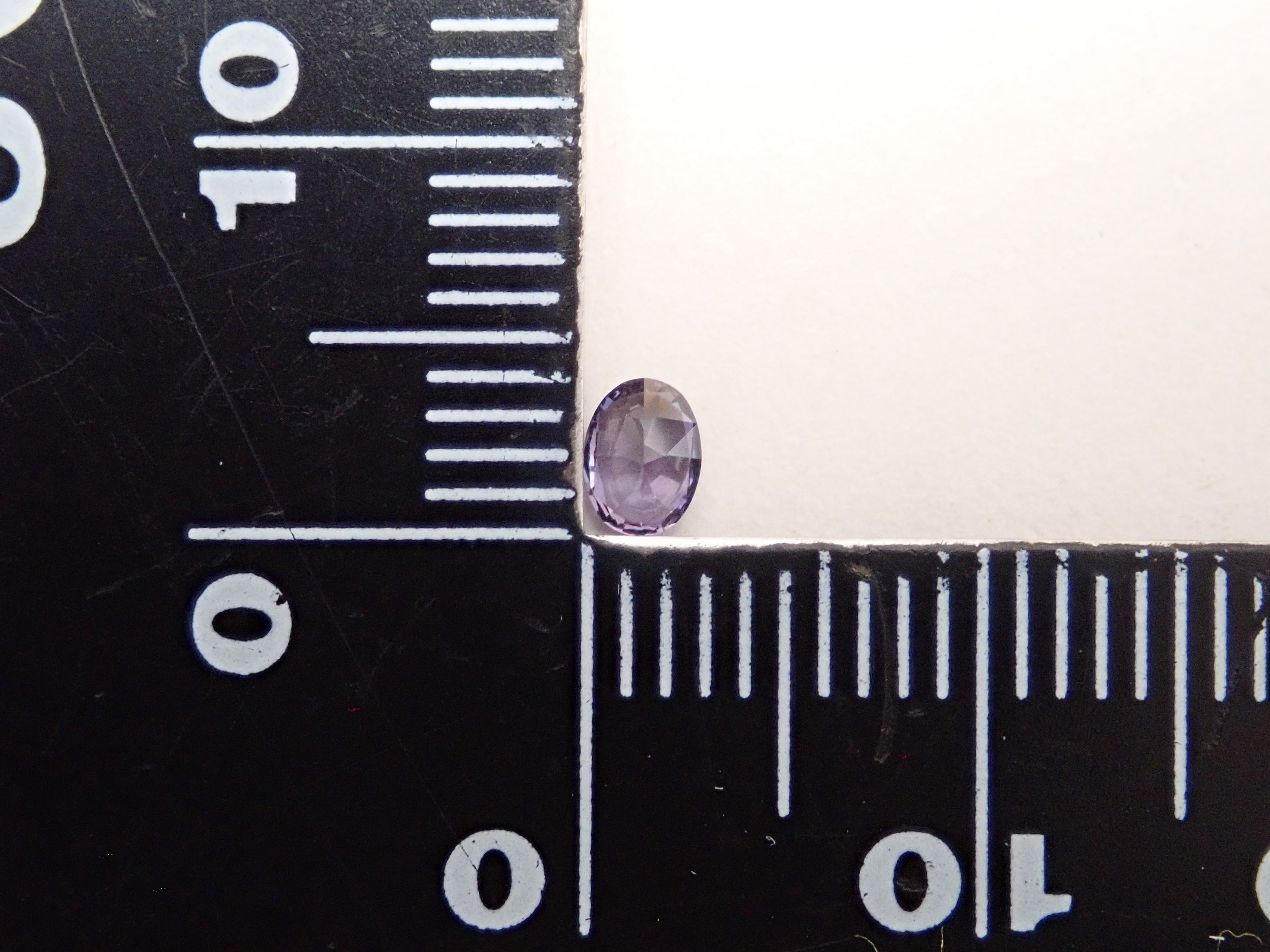 【1/1 22時販売】マダガスカル産ベキリーブルーガーネット（カラーチェンジガーネット） 0.183ctルース