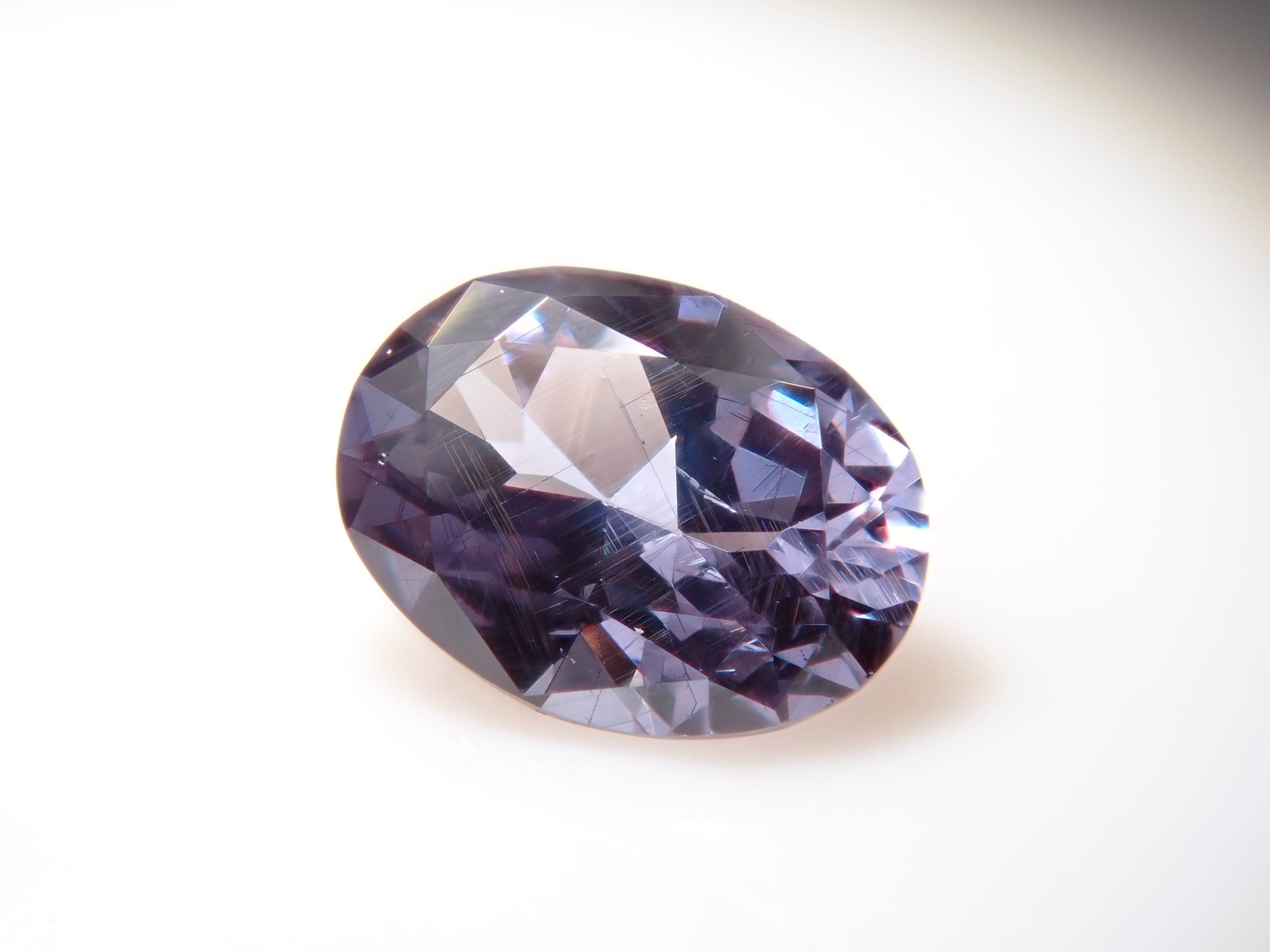 【1/1 22時販売】マダガスカル産ベキリーブルーガーネット（カラーチェンジガーネット） 0.183ctルース