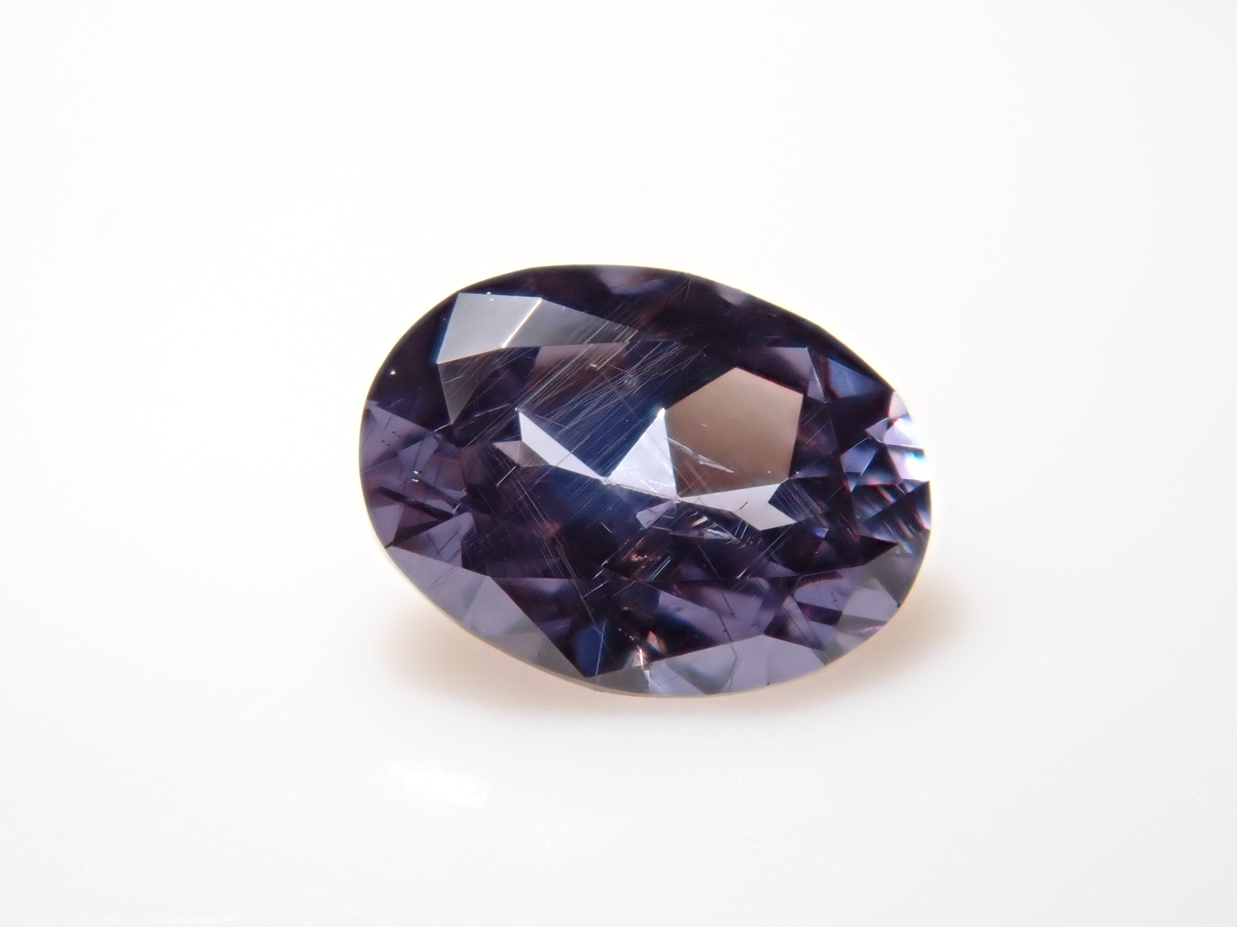 【1/1 22時販売】マダガスカル産ベキリーブルーガーネット（カラーチェンジガーネット） 0.183ctルース