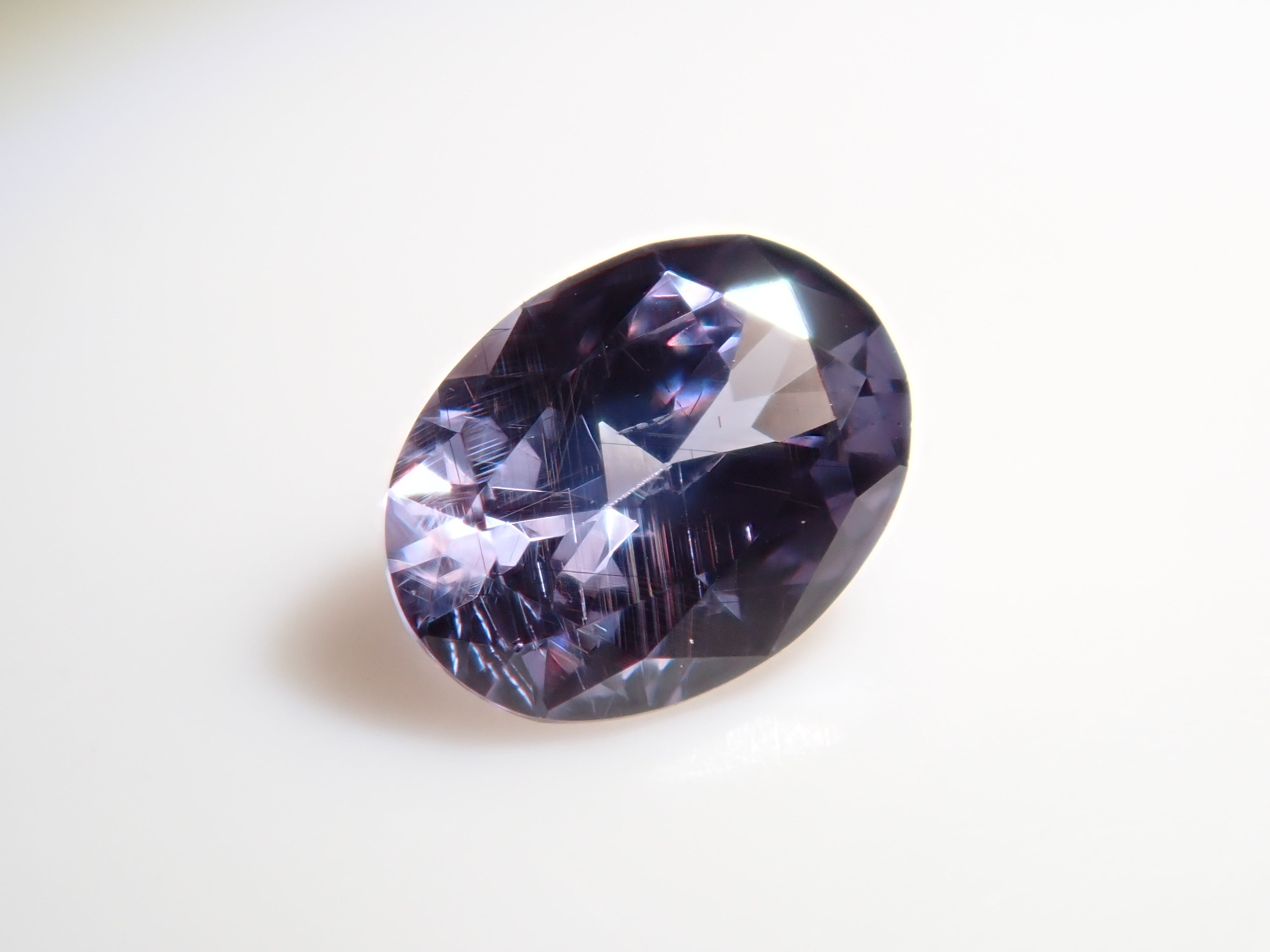 12561761掲載】マダガスカル産ベキリーブルーガーネット（カラー