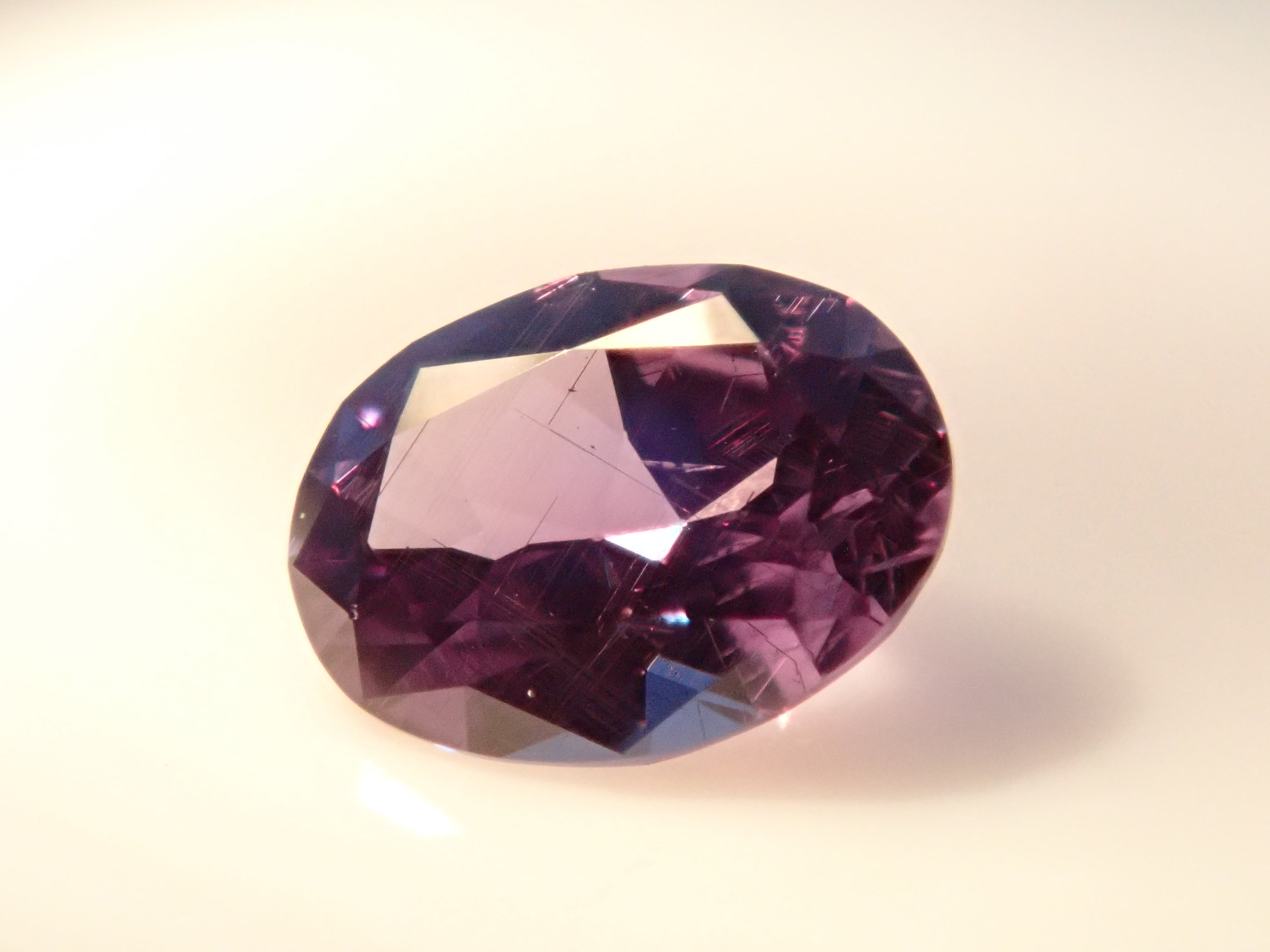 【1/1 22時販売】マダガスカル産ベキリーブルーガーネット（カラーチェンジガーネット） 0.183ctルース