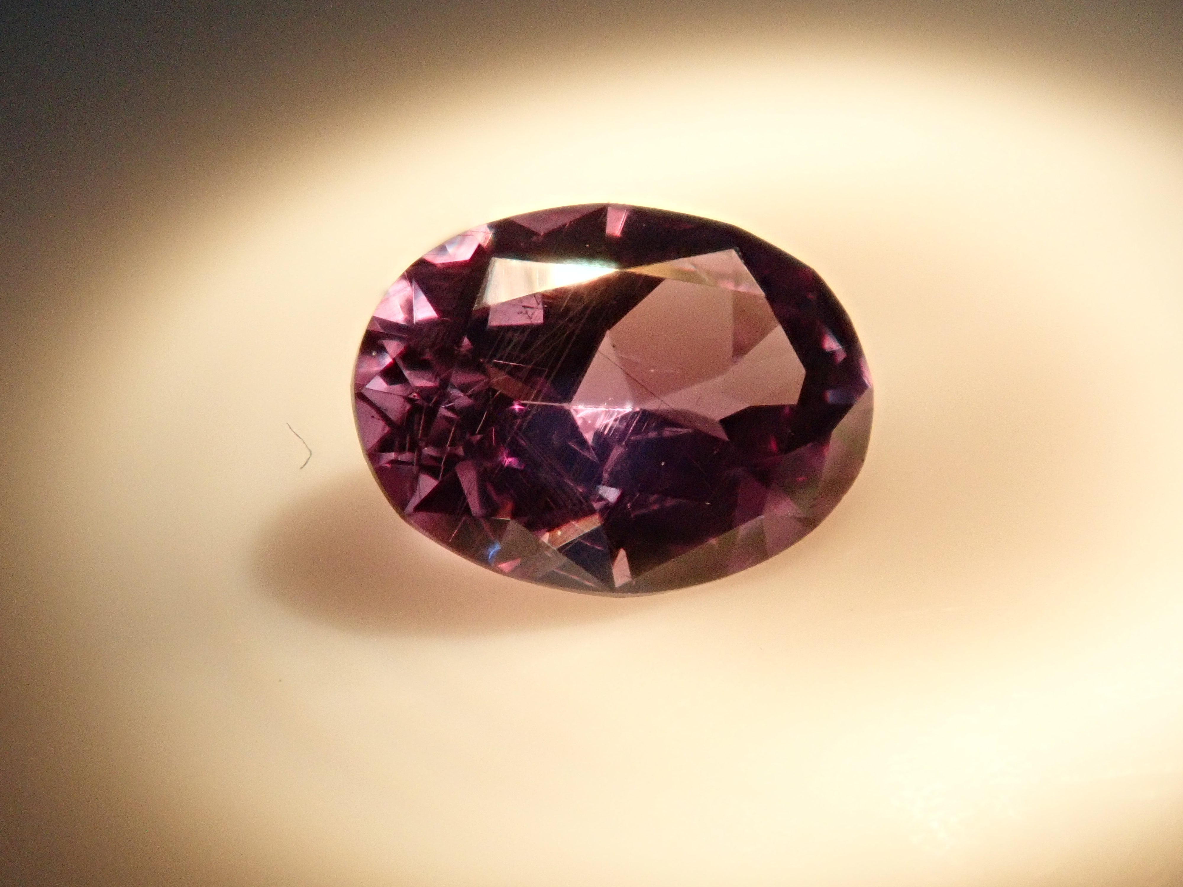 12561761掲載】マダガスカル産ベキリーブルーガーネット（カラー