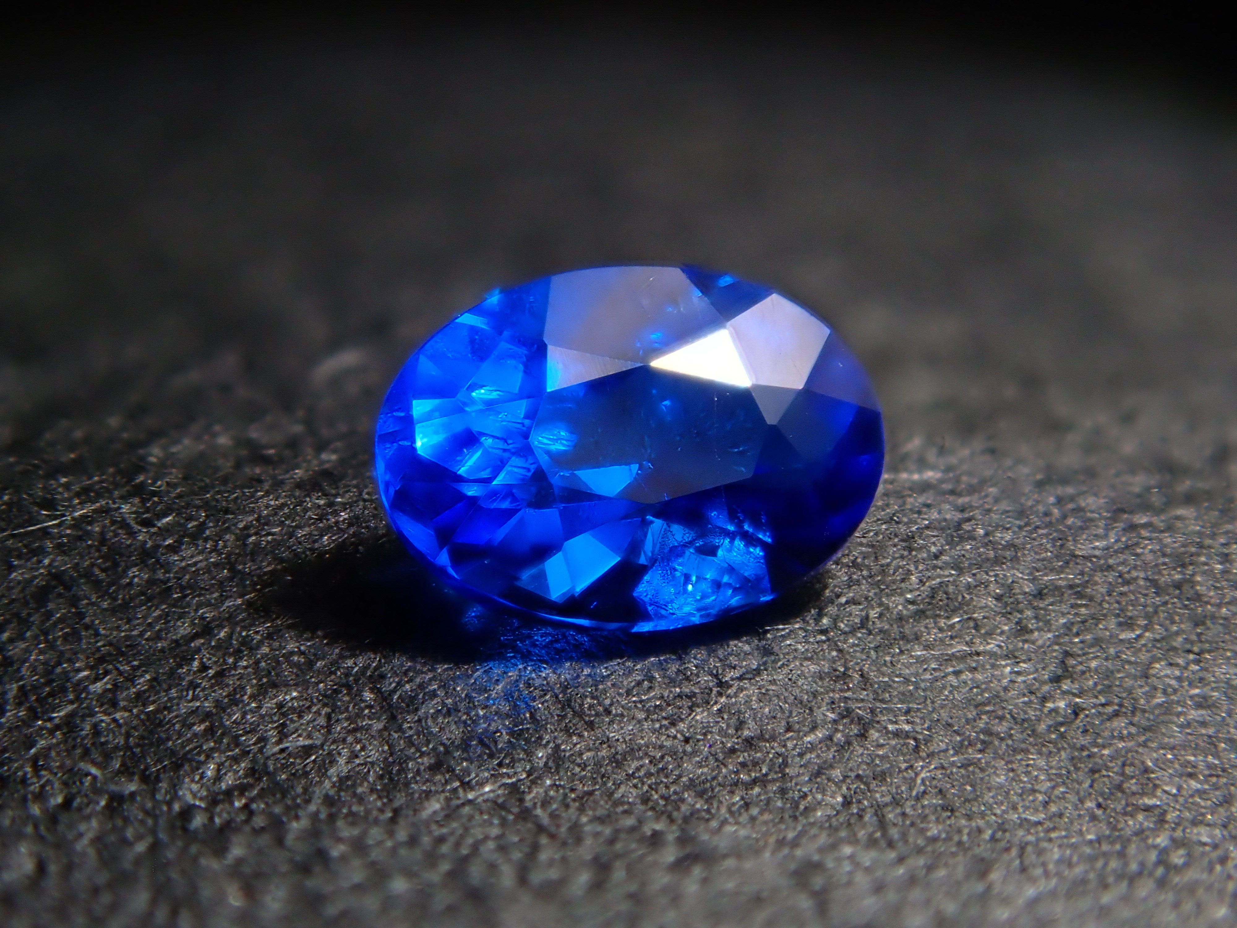 【1/9 22時販売】ドイツ産アウイナイト 0.083ctルース