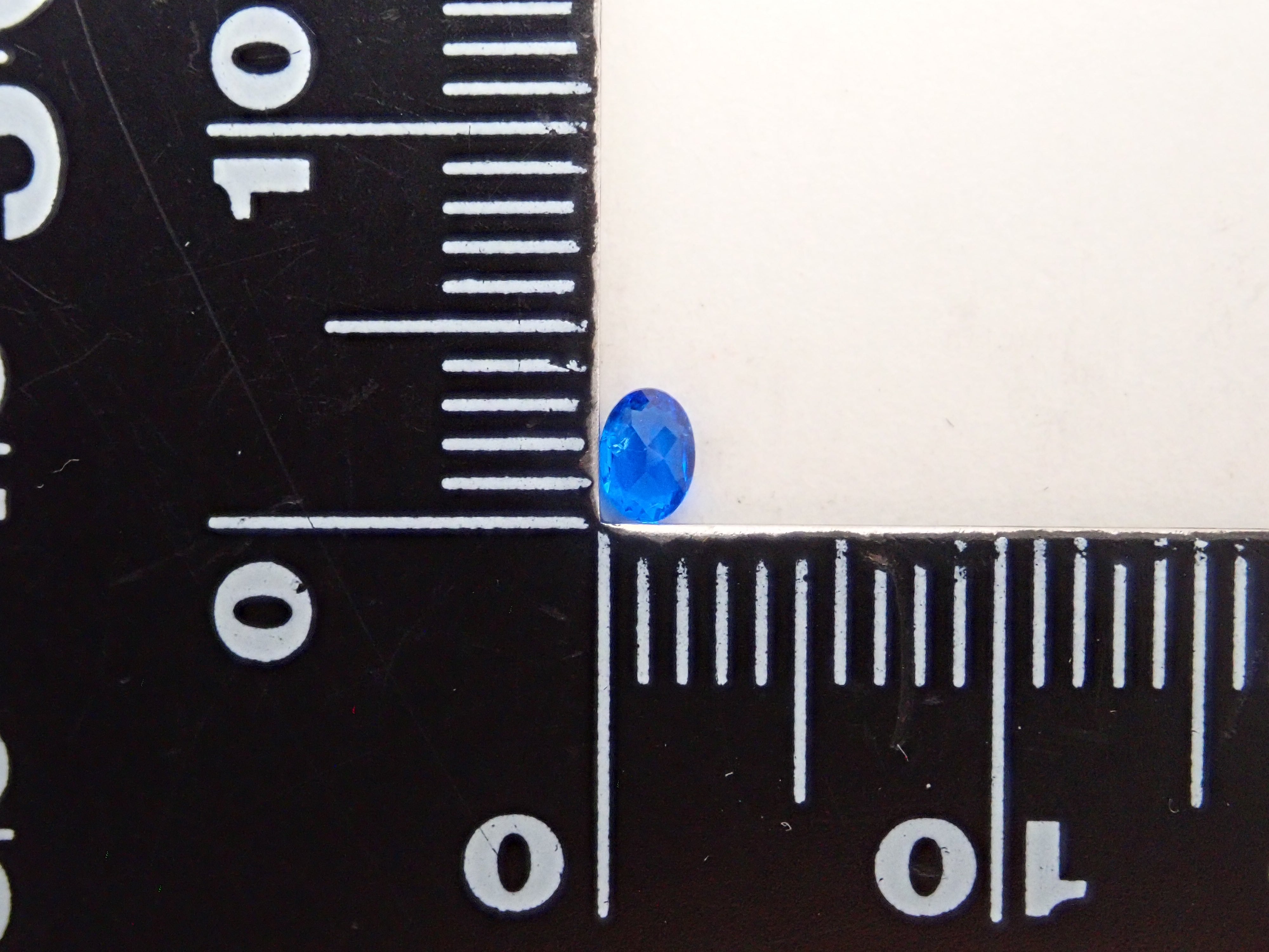 【1/9 22時販売】ドイツ産アウイナイト 0.083ctルース