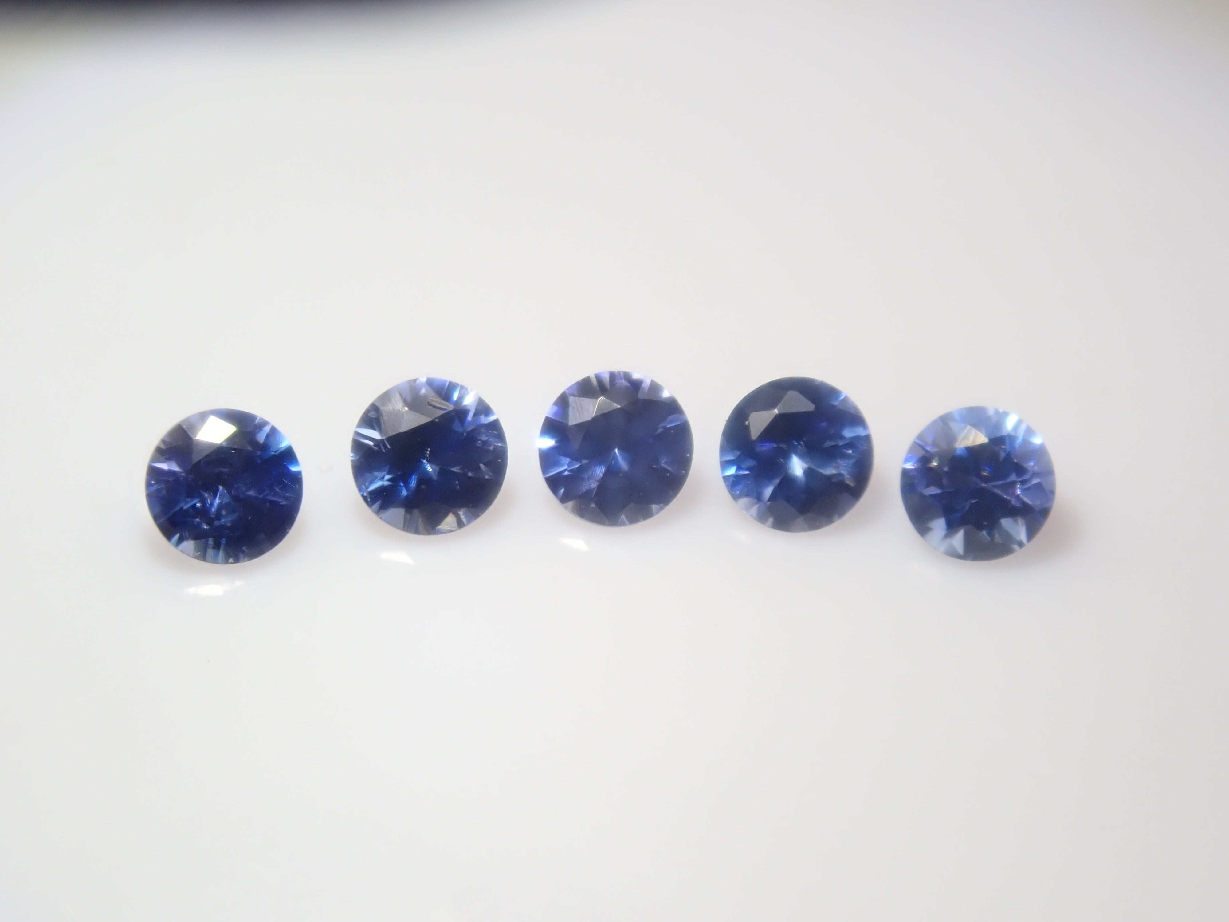 ブルー石ガチャ💎（ブラジル産パライバトルマリン・モザンビーク産パライバトルマリン・ドイツ産アウイナイト・ベニトアイト）《複数購入割引有》