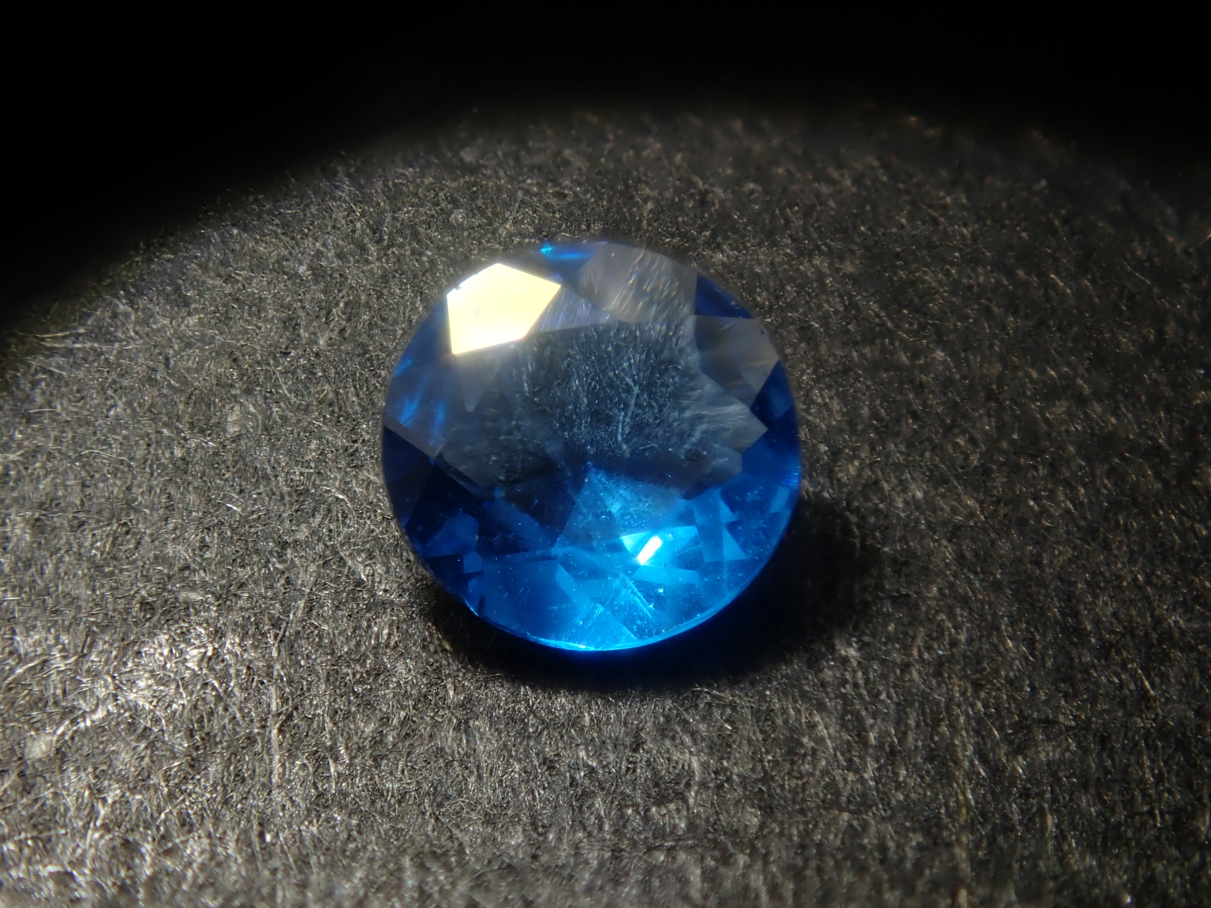 ブルー石ガチャ💎（ブラジル産パライバトルマリン・モザンビーク産パライバトルマリン・ドイツ産アウイナイト・ベニトアイト）《複数購入割引有》