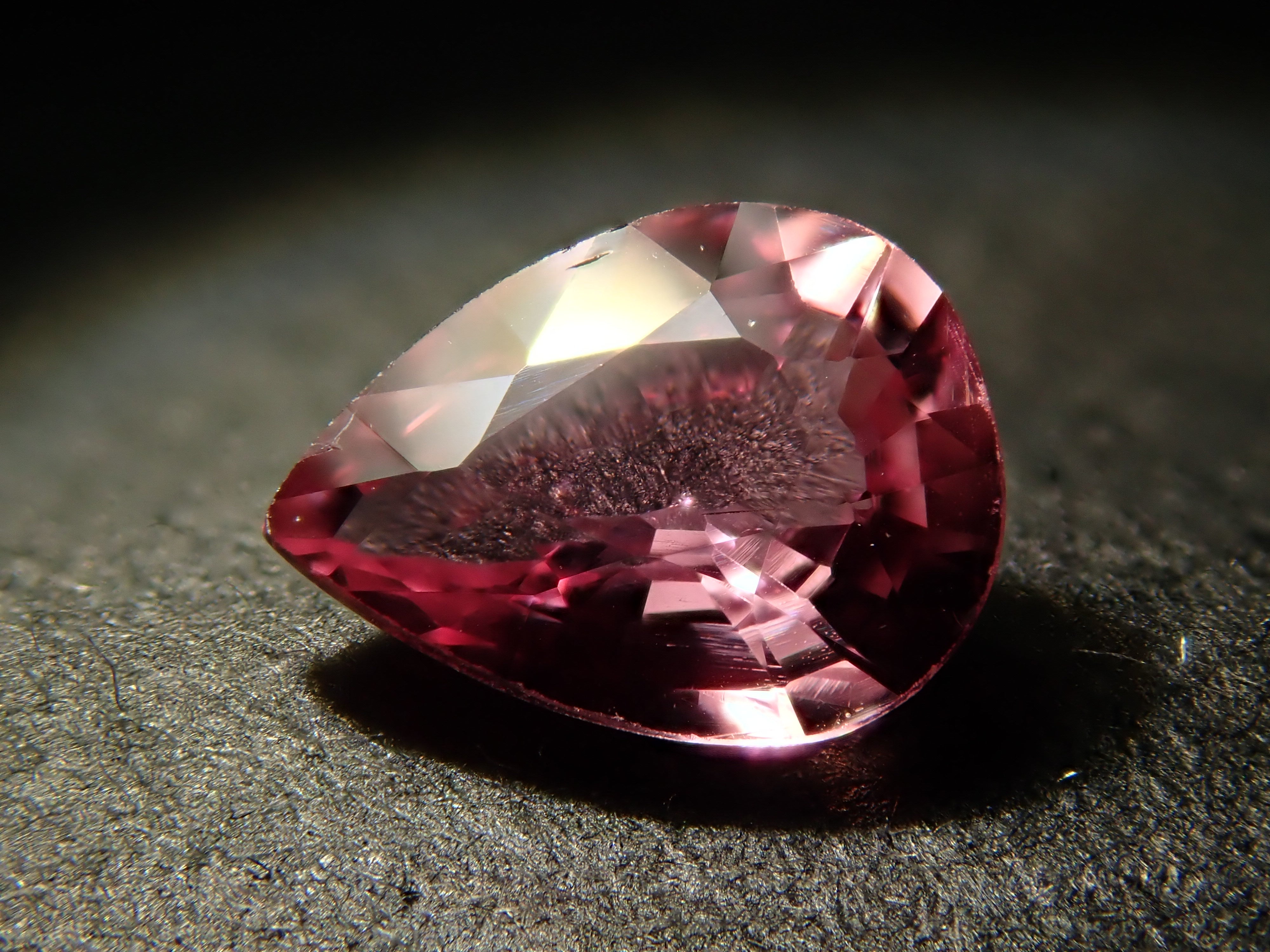 【12548254掲載】パパラチアサファイア 0.474ctルース