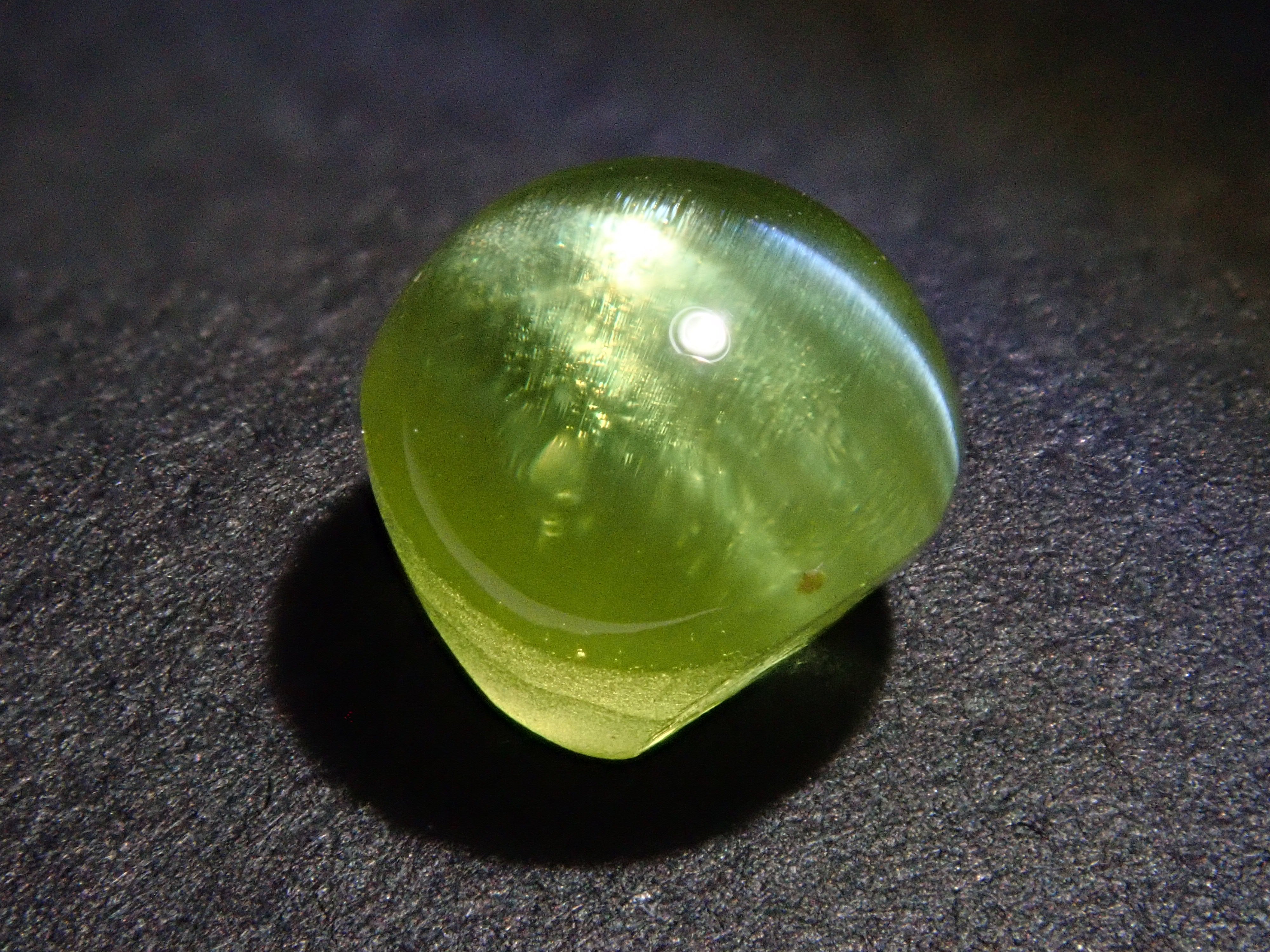 【1/1 22時販売】インド産パロットクリソベリルキャッツアイ 5.6mm/1.715ctルース