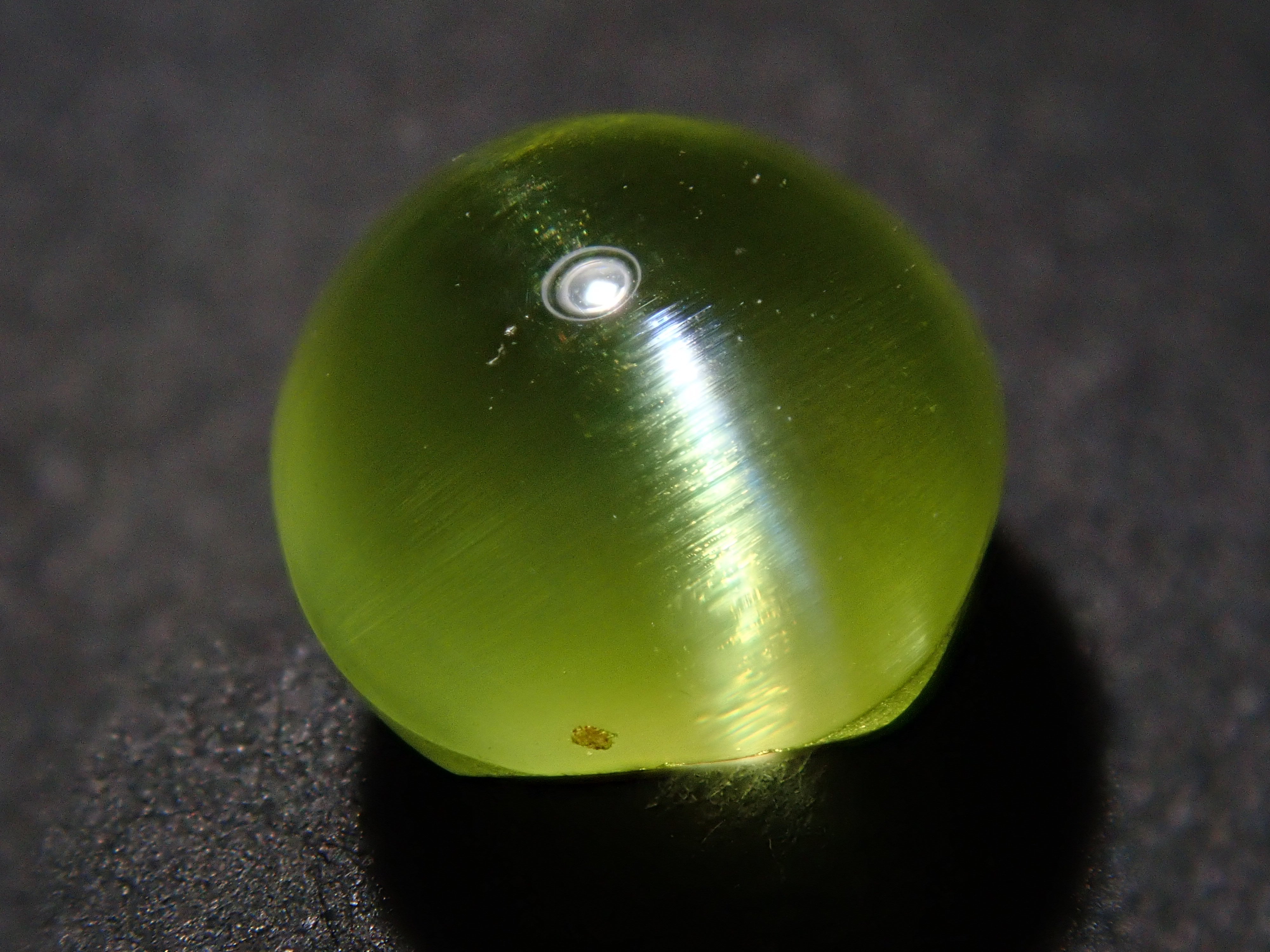 【1/1 22時販売】インド産パロットクリソベリルキャッツアイ 5.6mm/1.715ctルース