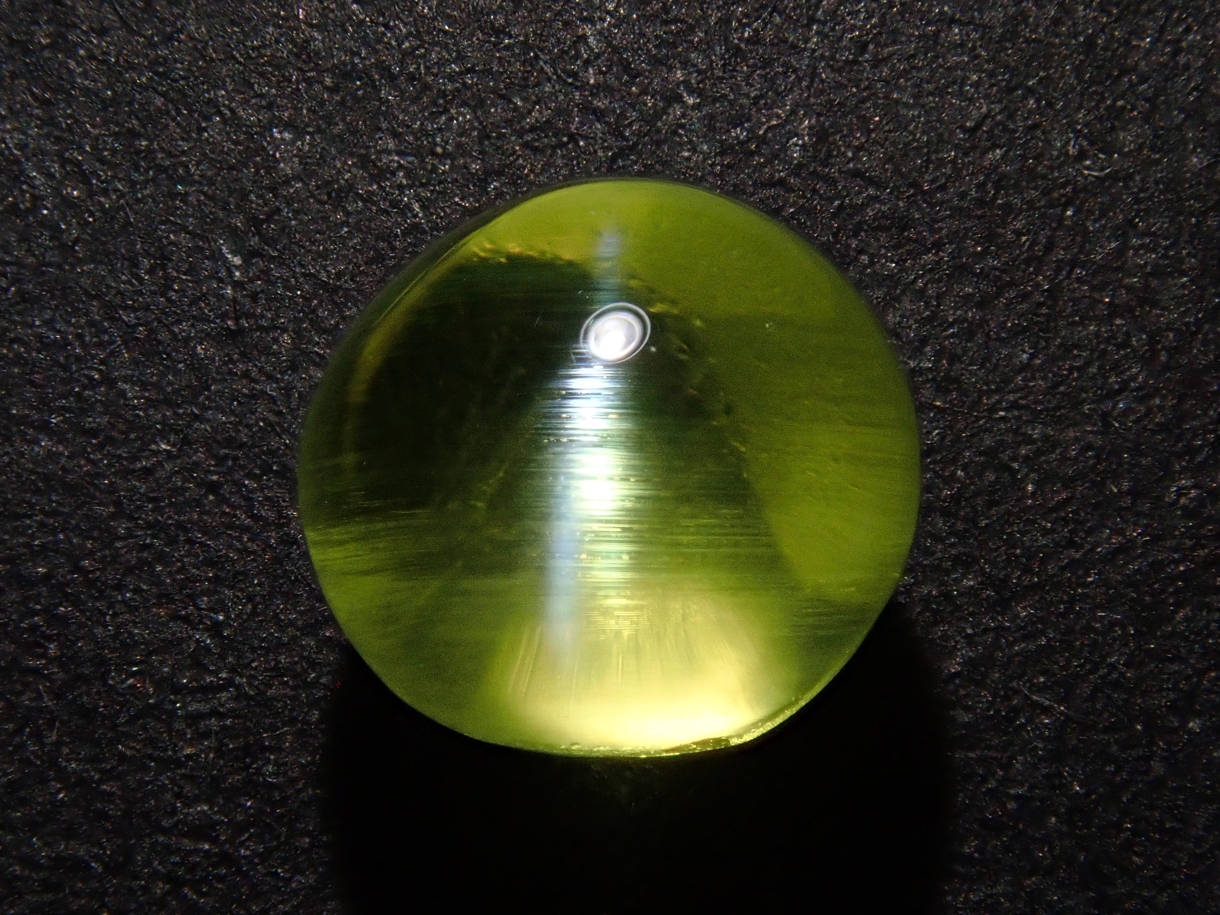 【1/9 22時販売】インド産パロットクリソベリルキャッツアイ 1.225ctルース