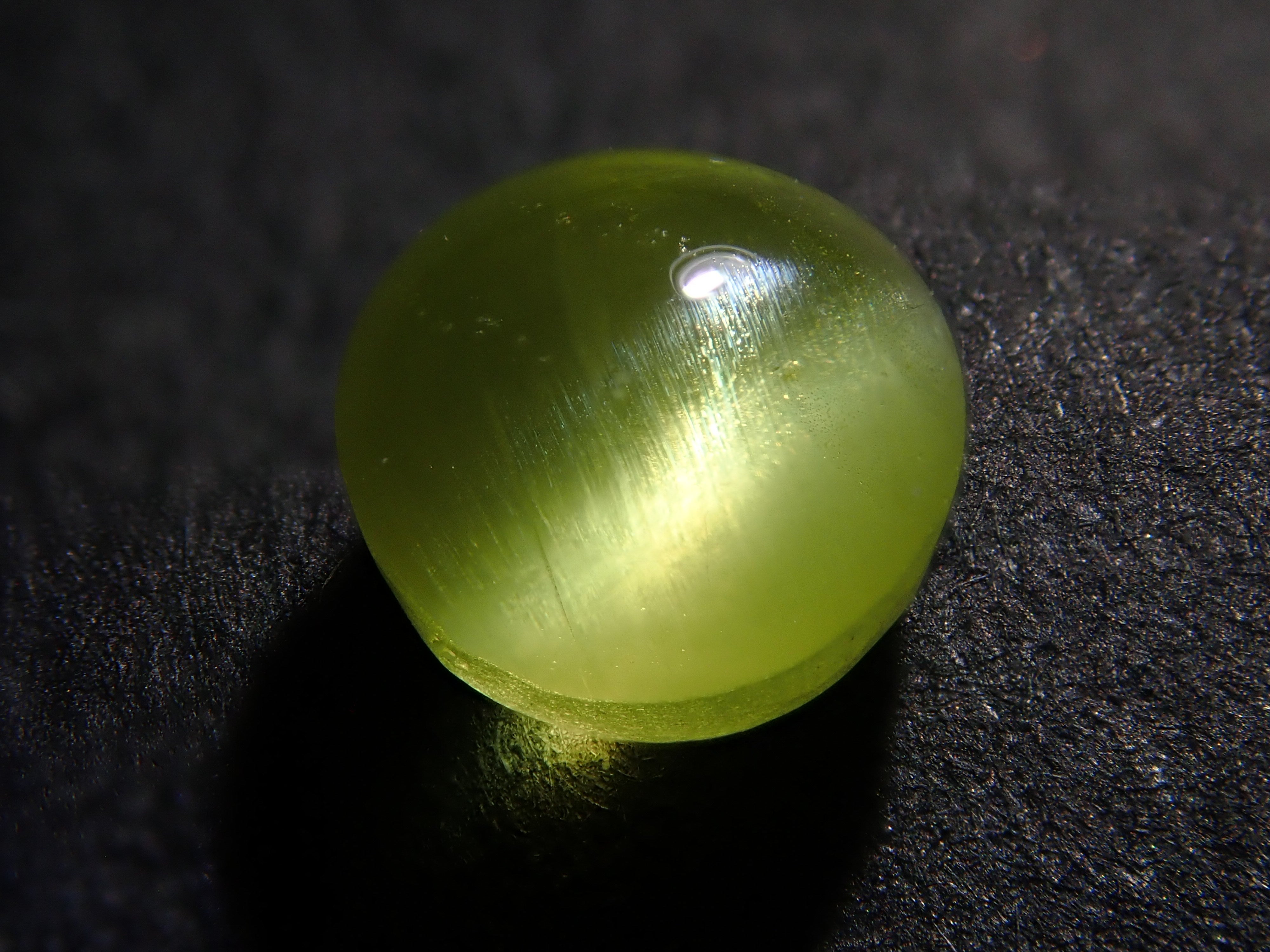 【1/1 22時販売】インド産パロットクリソベリルキャッツアイ 5.0mm/1.099ctルース