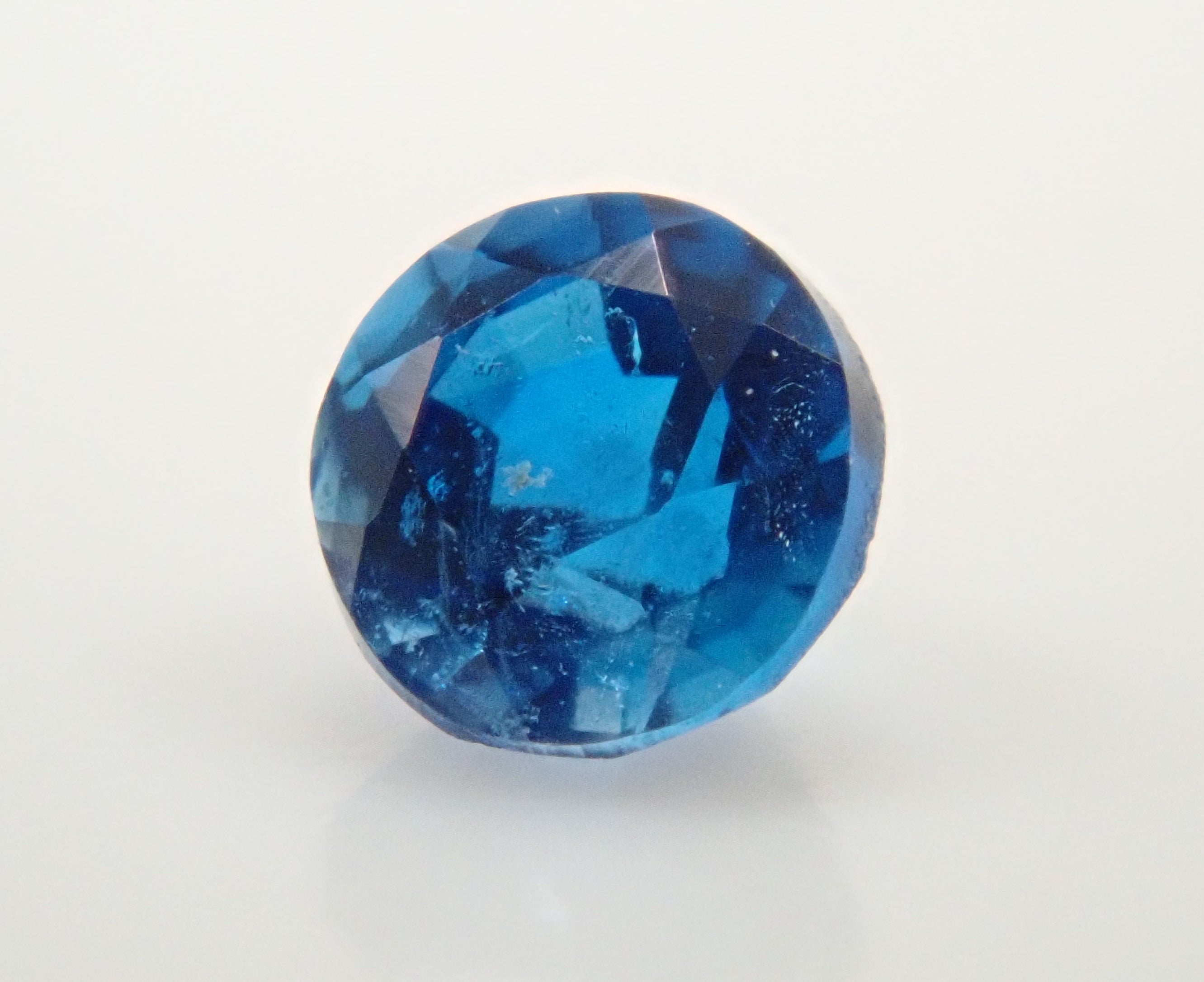 【12/29 22時販売】ジンバブエ産ユークレース 2.2mm/0.065ctルース