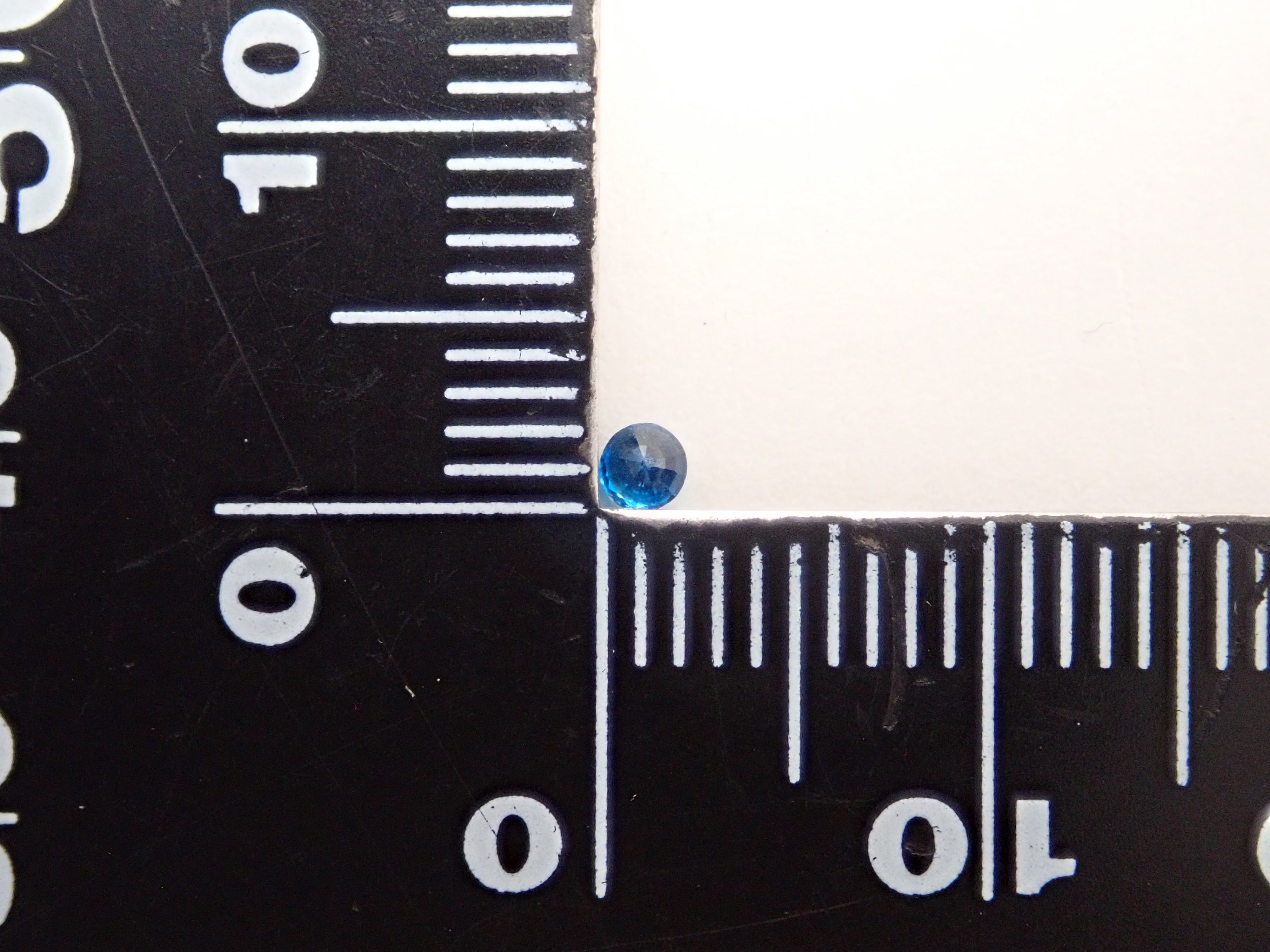 【12/29 22時販売】ジンバブエ産ユークレース 2.2mm/0.065ctルース