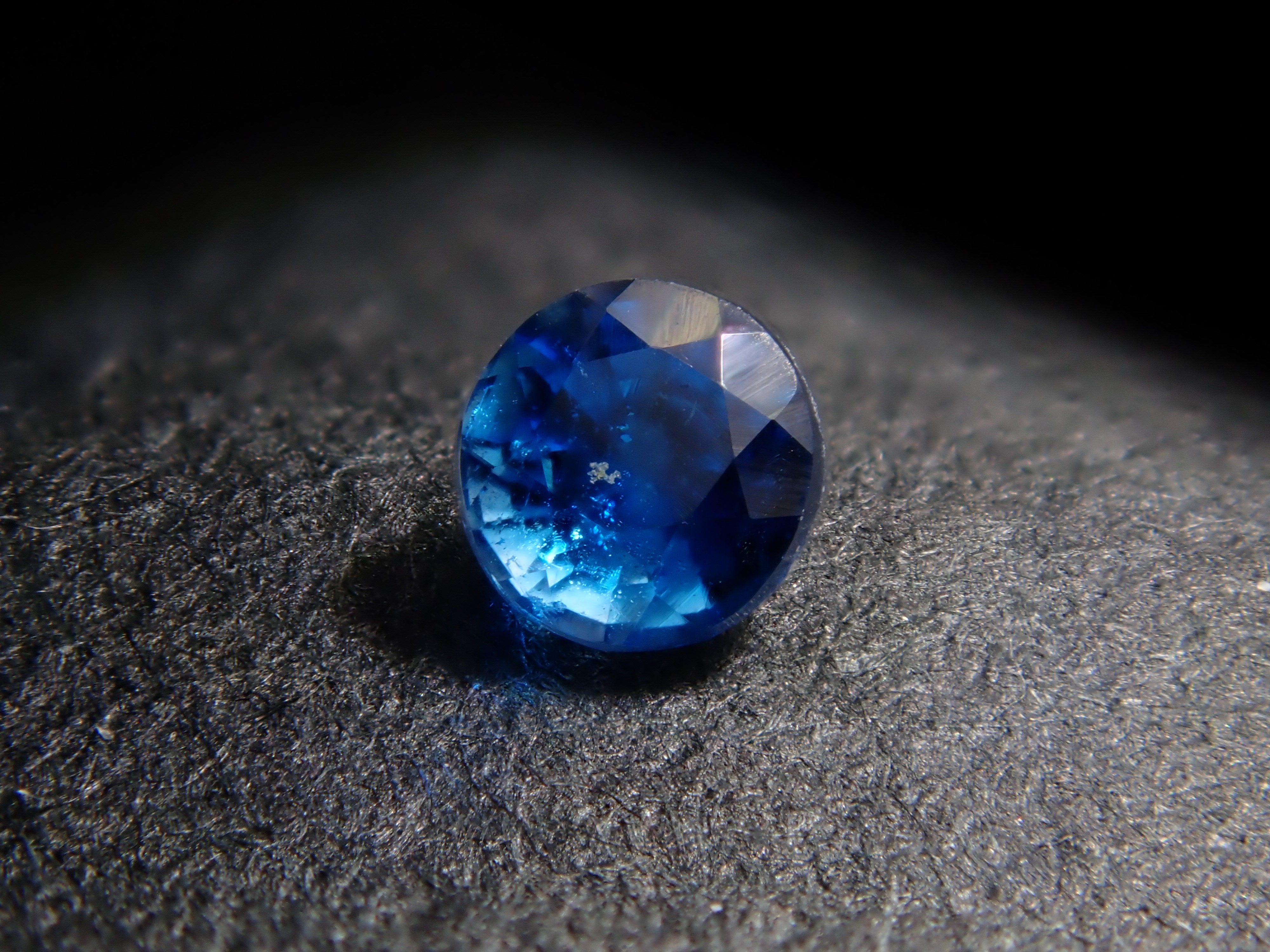 【12/29 22時販売】ジンバブエ産ユークレース 2.2mm/0.065ctルース