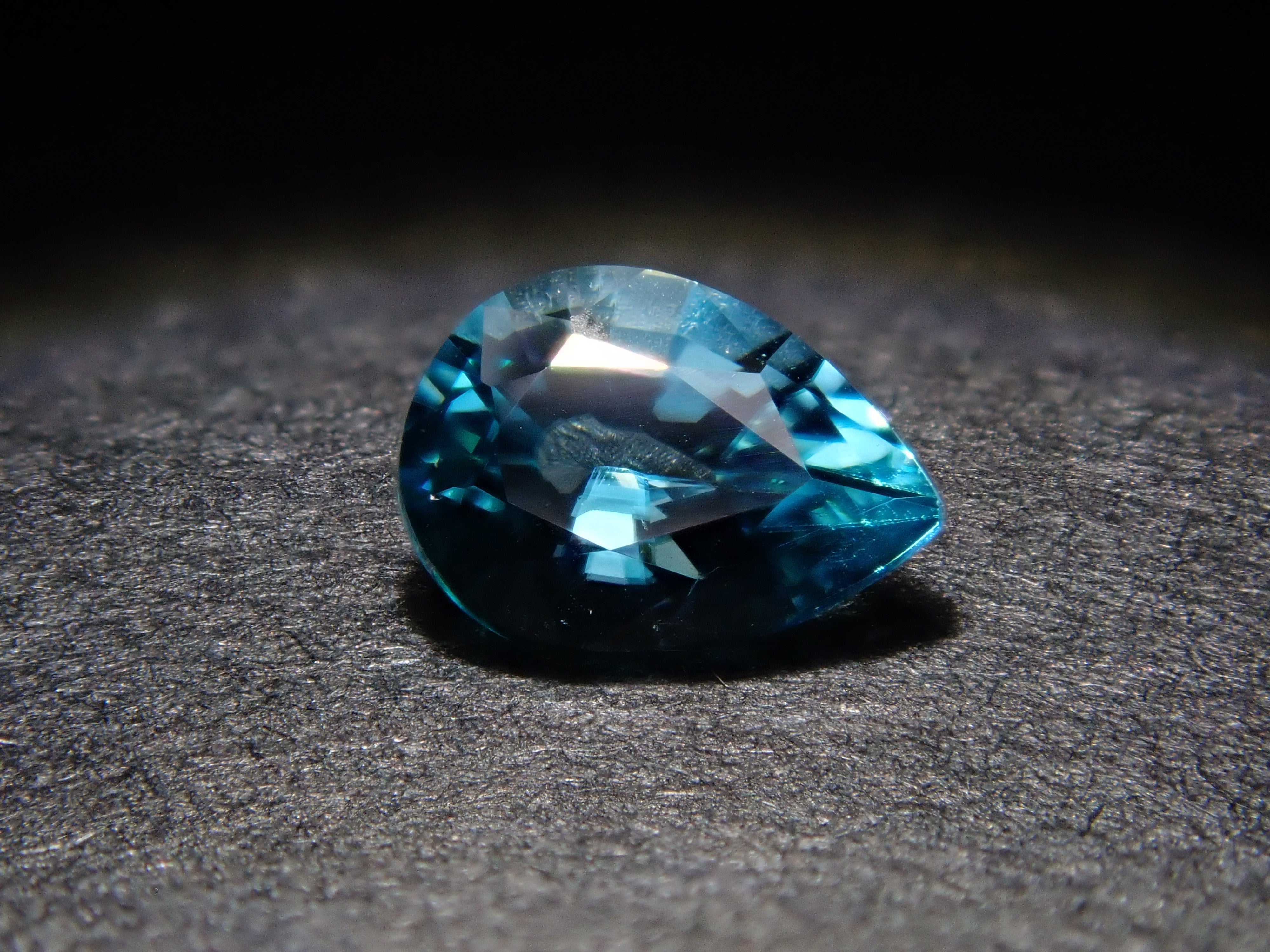 【12/29 22時販売】マダガスカル産グランディディエライト 0.167ctルース