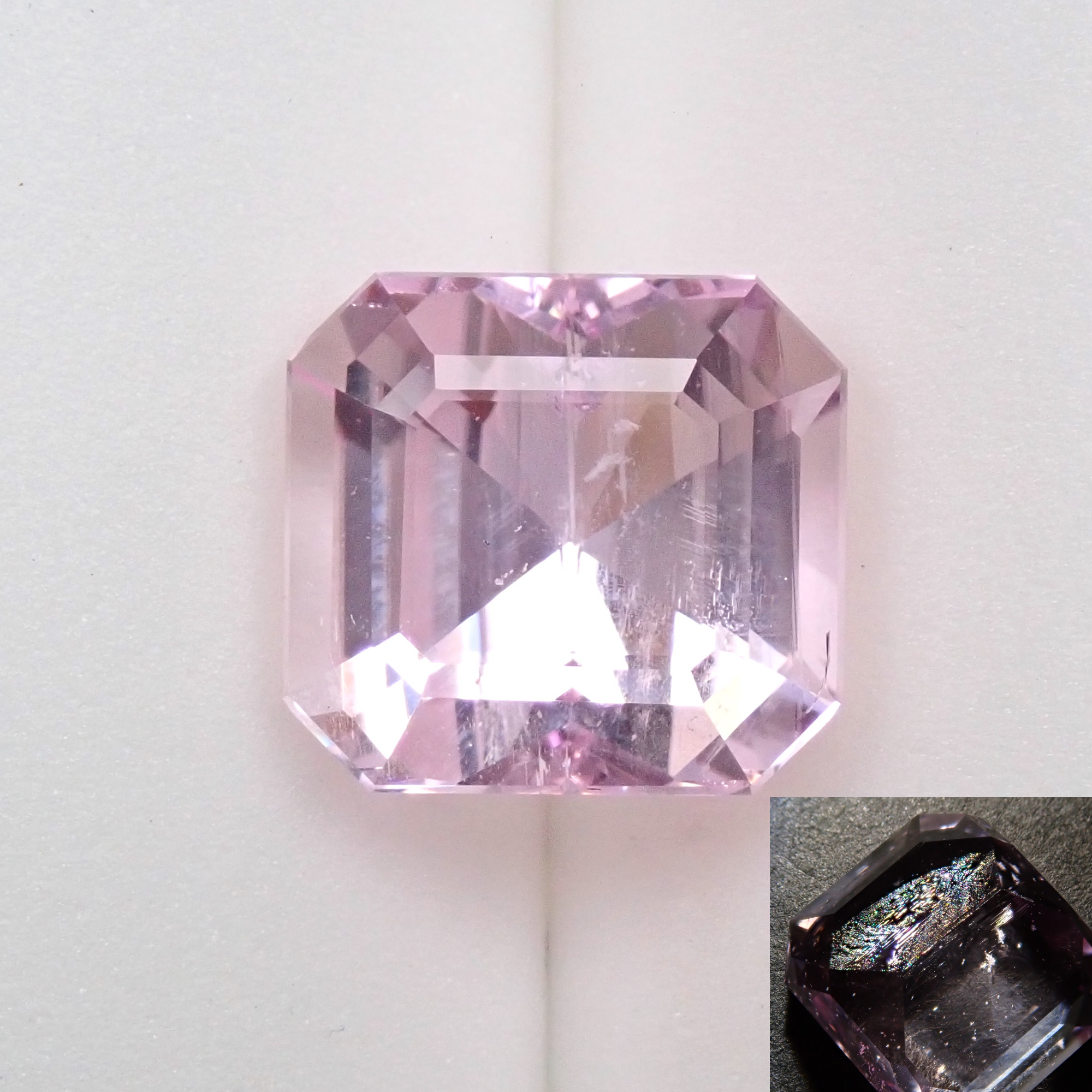 [On sale at 10pm on 10/18] Afghanistan Kunzite 10.570ct loose stone