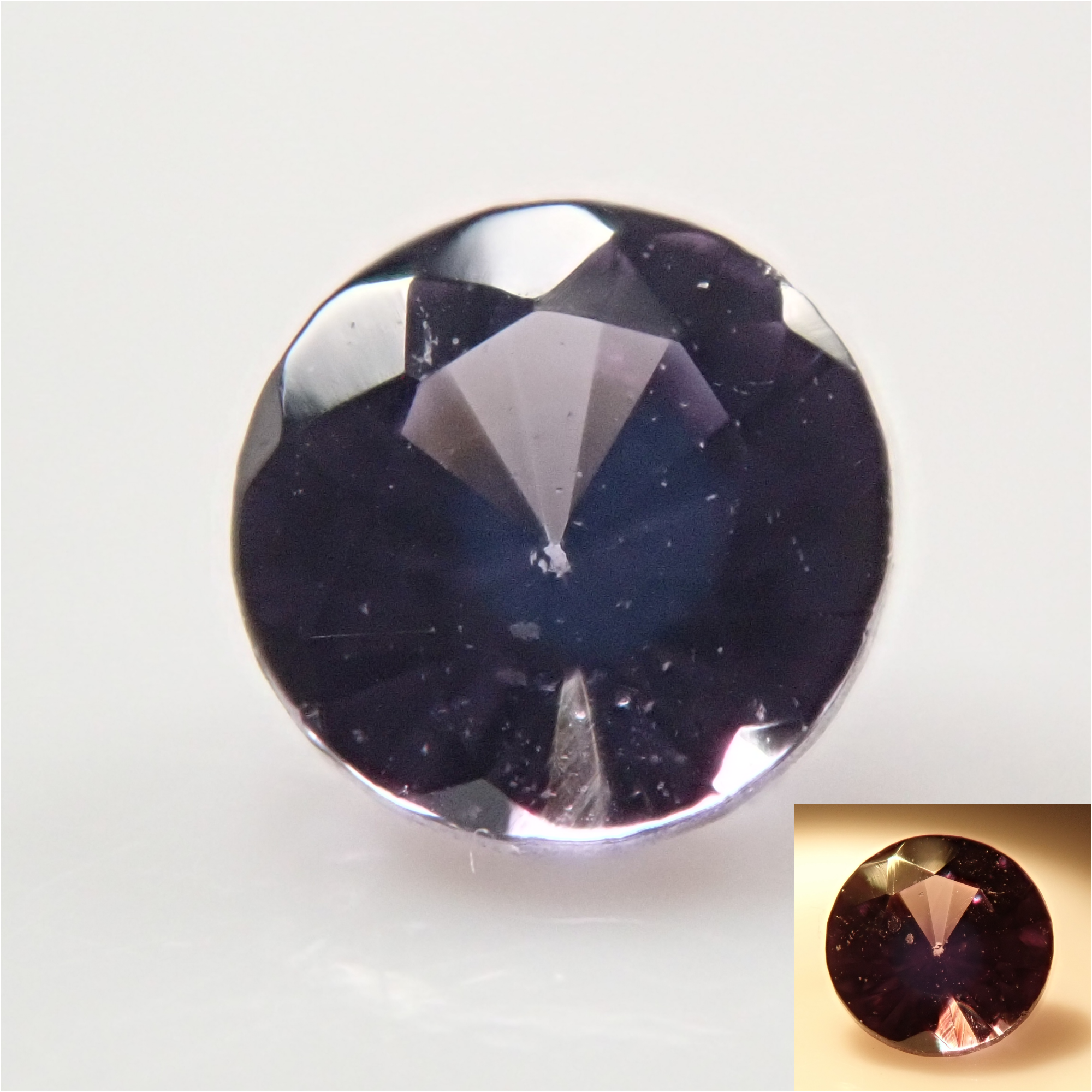 カラーチェンジガーネットベキリーブルー0.47ct カラーチェンジガーネットベキリーブルー0.47ct