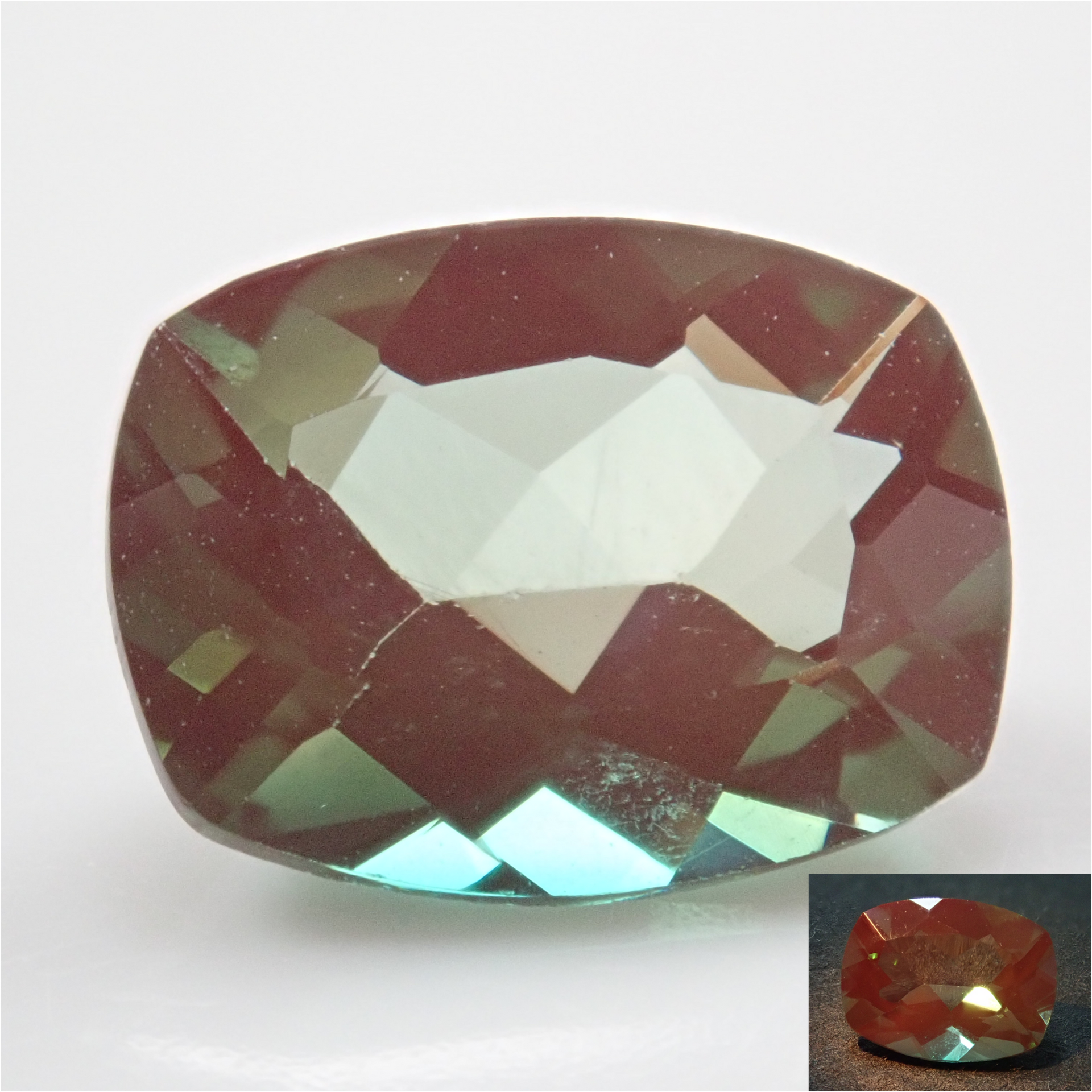 collage_a0f5355c-0ffd-4f99-