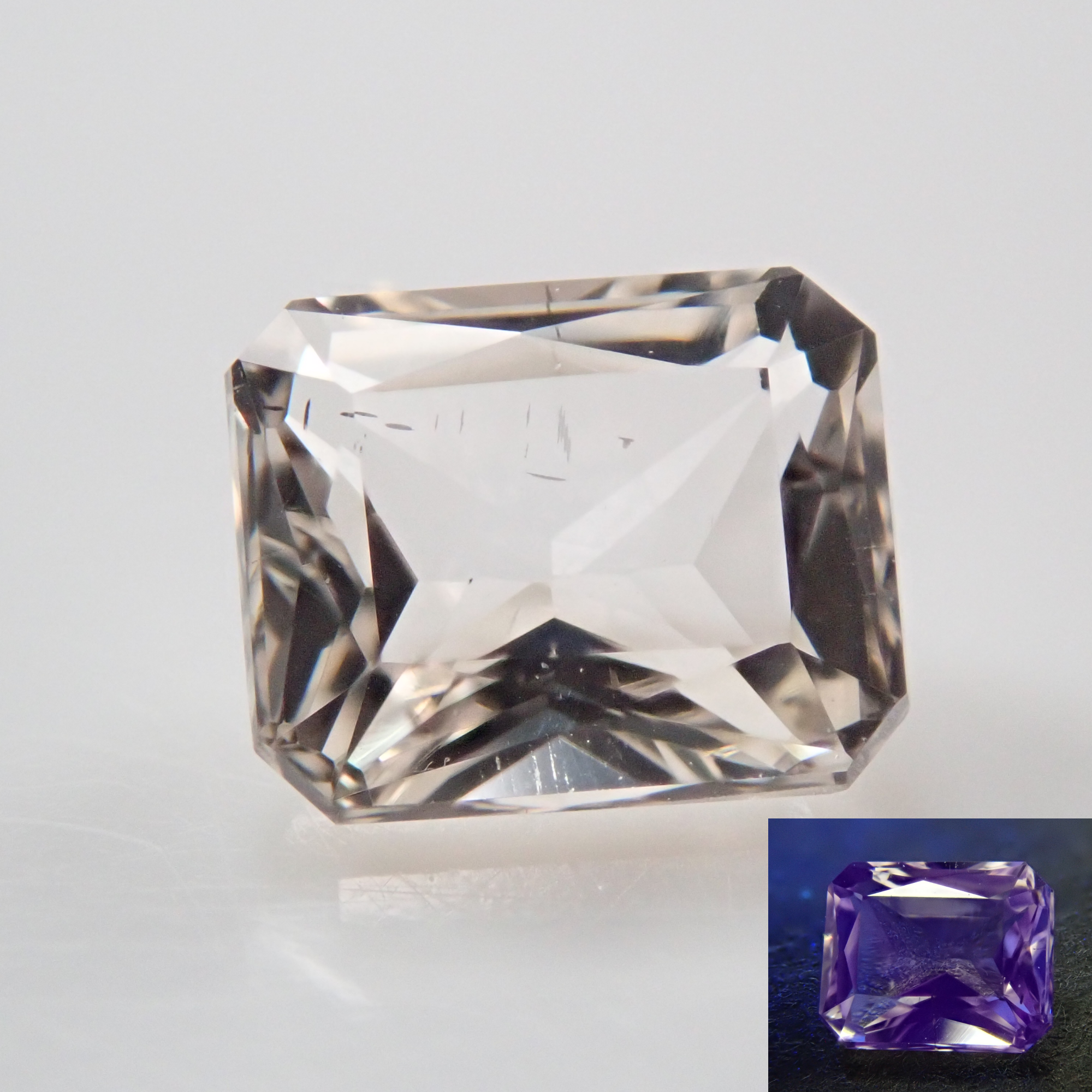 Afghanistan Scapolite 0.455ct loose stone (purple fluorescence)