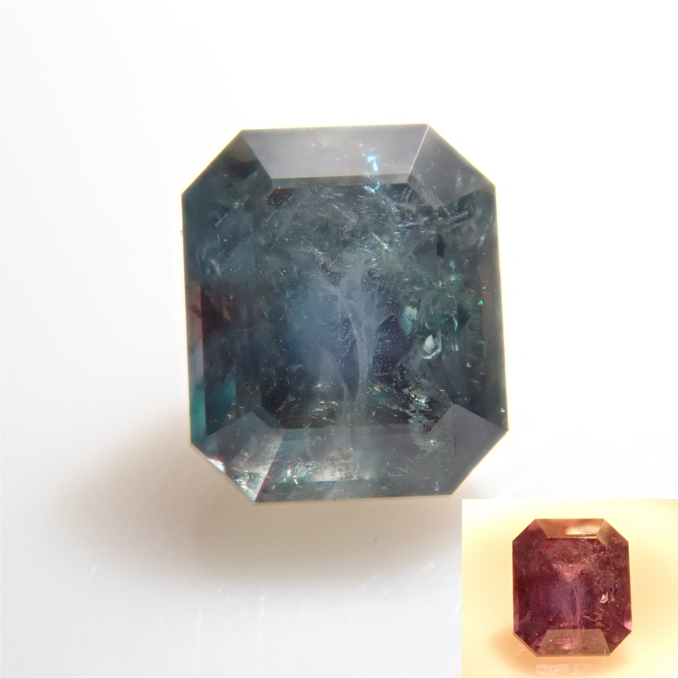 №B90 アレキサンドライト タンザニア産 3g 鉱石 天然石 パワーストーン