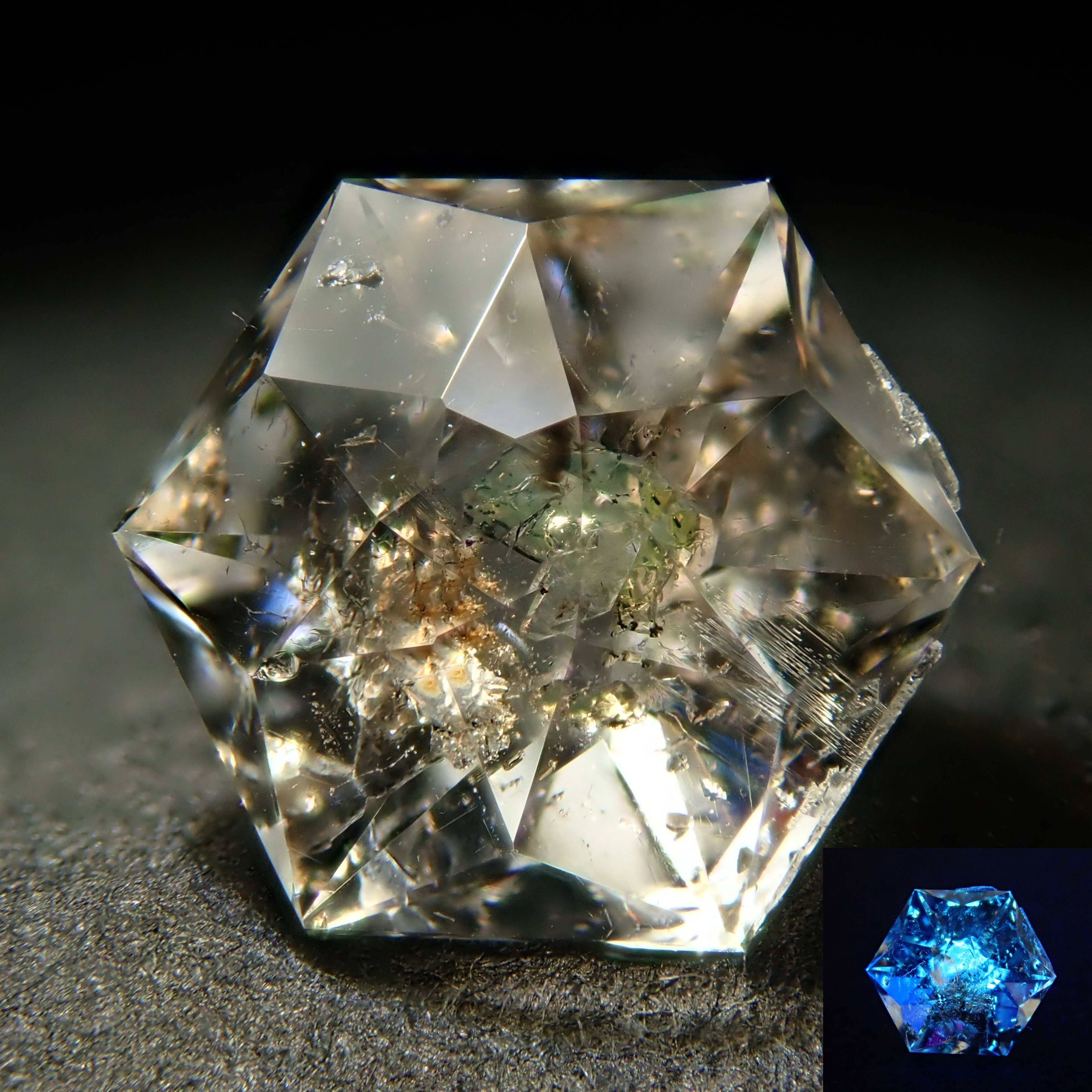 Pakistani Oil in Quartz 0.460ct Loose Stone (Moving Bubbles)