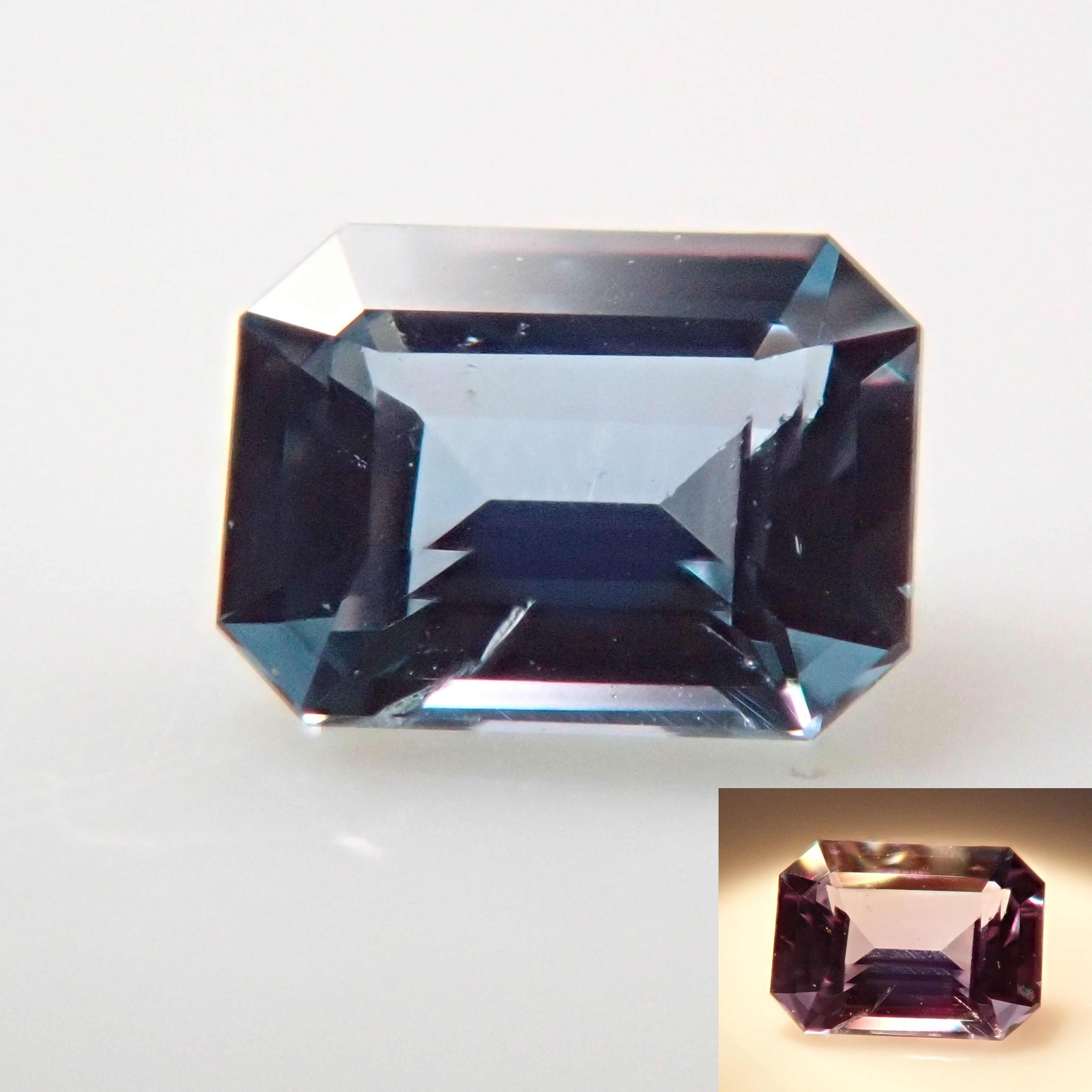 タンザニア産 アレキサンドライト 0.50ct ルース AIGS鑑別書付き タンザニア産 アレキサンドライト 0.50ct ルース AIGS鑑別書付き
