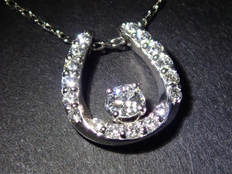 レッドベリル　0.12ct