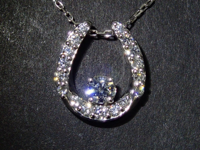 カラフリ】クローバーダイヤモンド0.12ct ペンダント（ネックレス ...