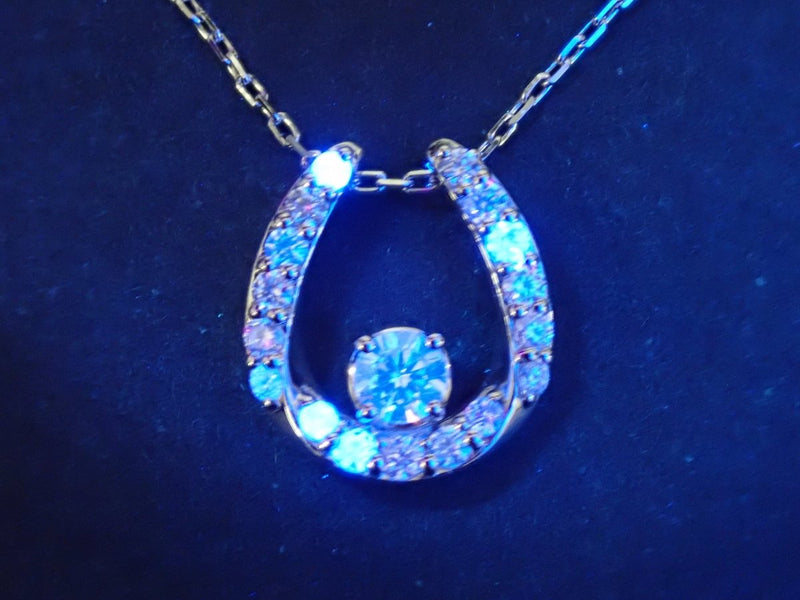 Colorful] Clover diamond 0.12ct pendant (necklace)《0.120ct/E/VS2