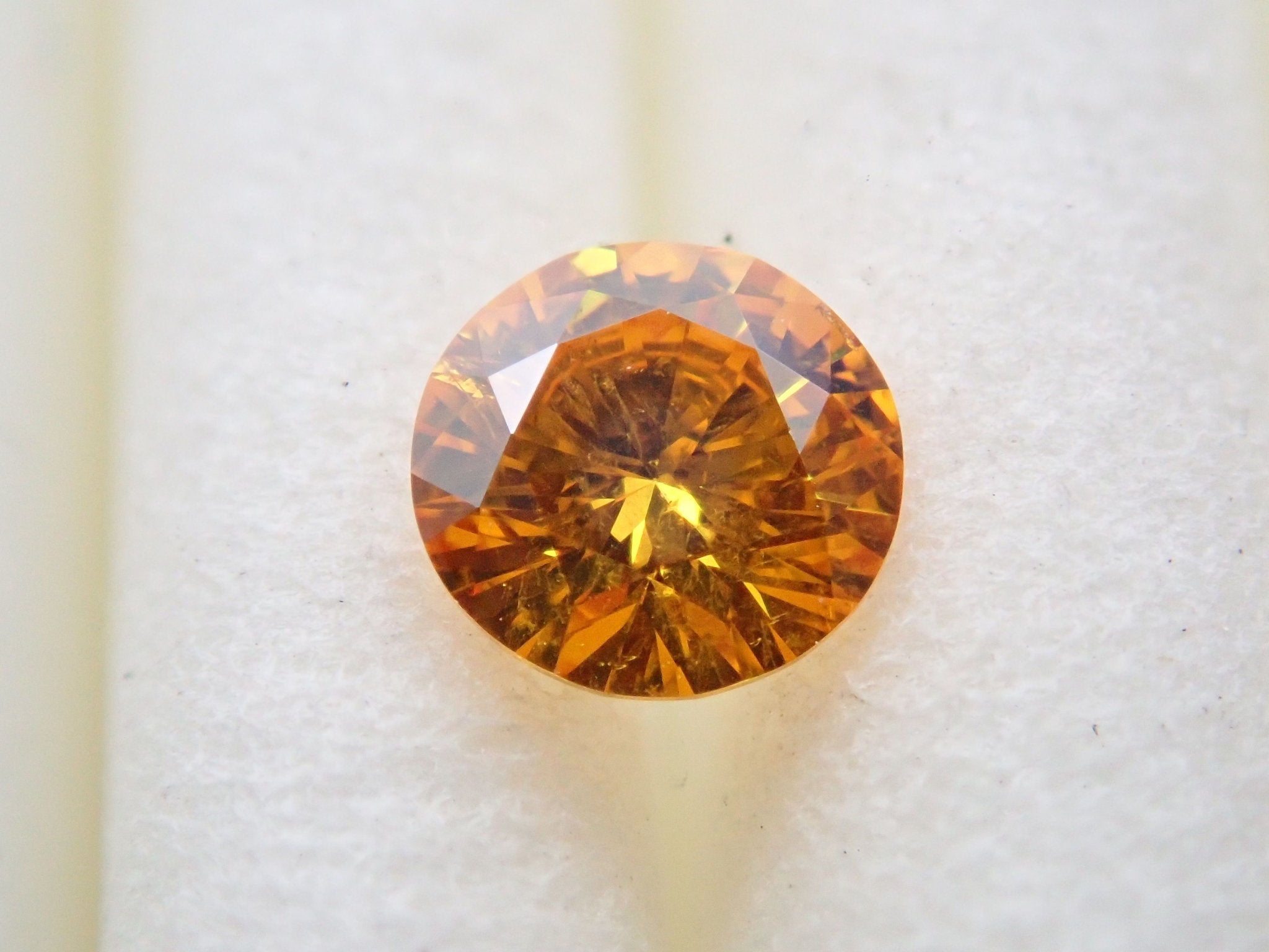 イエローダイヤモンド 0.180ctルース(FANCY DEEP ORANGY YELLOW, I1) - KARATZ STORE｜カラッツSTORE