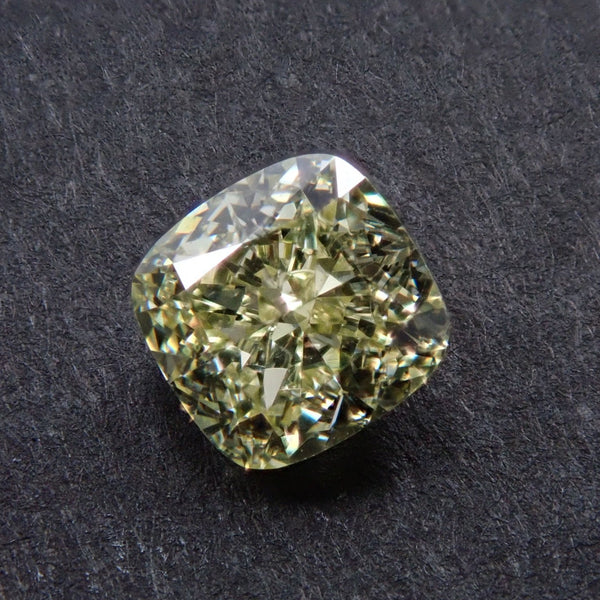 イエローダイヤモンド 0.424ctルース(LIGHT YELLOW, VVS2,クッション
