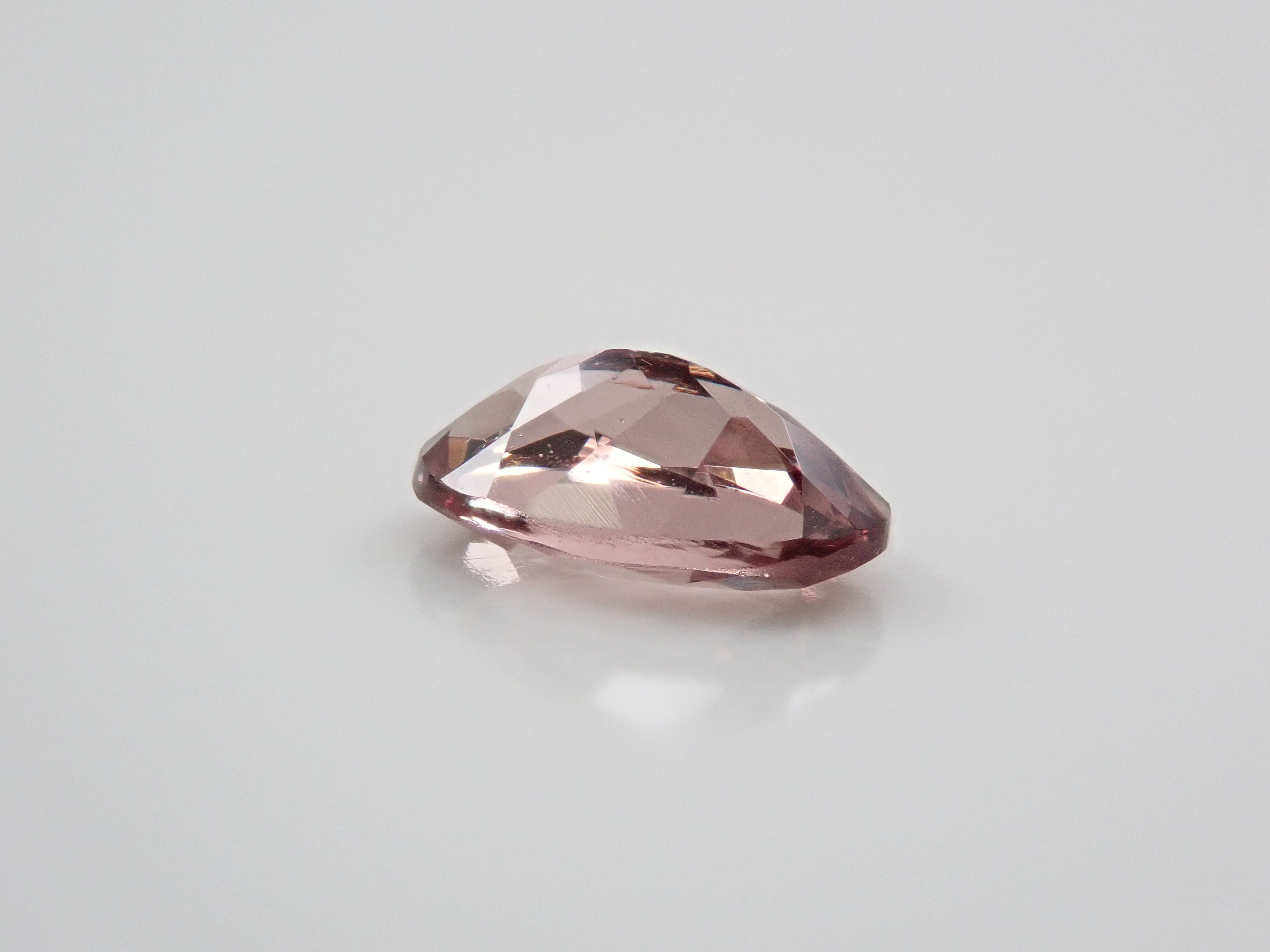 Color change garnet 0.540ct loose