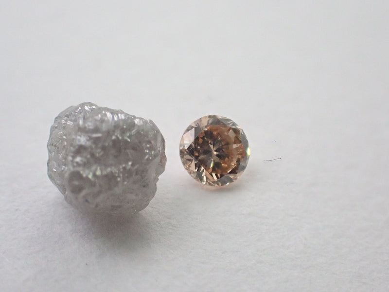 ダイヤモンド 0.637ct原石とルースセット - KARATZ STORE｜カラッツSTORE