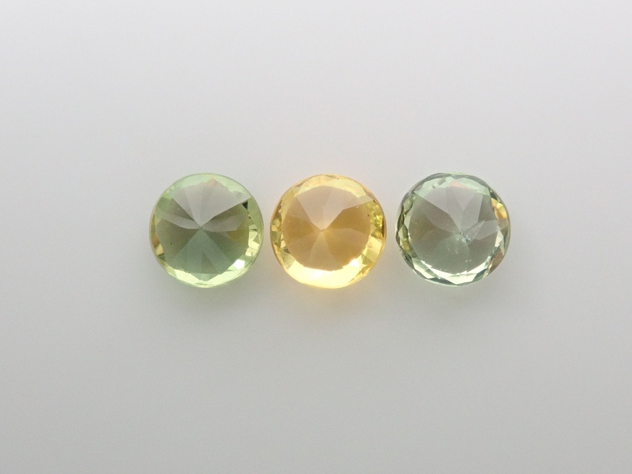 サファイア 0.858ct 3石セット - KARATZ STORE｜カラッツSTORE