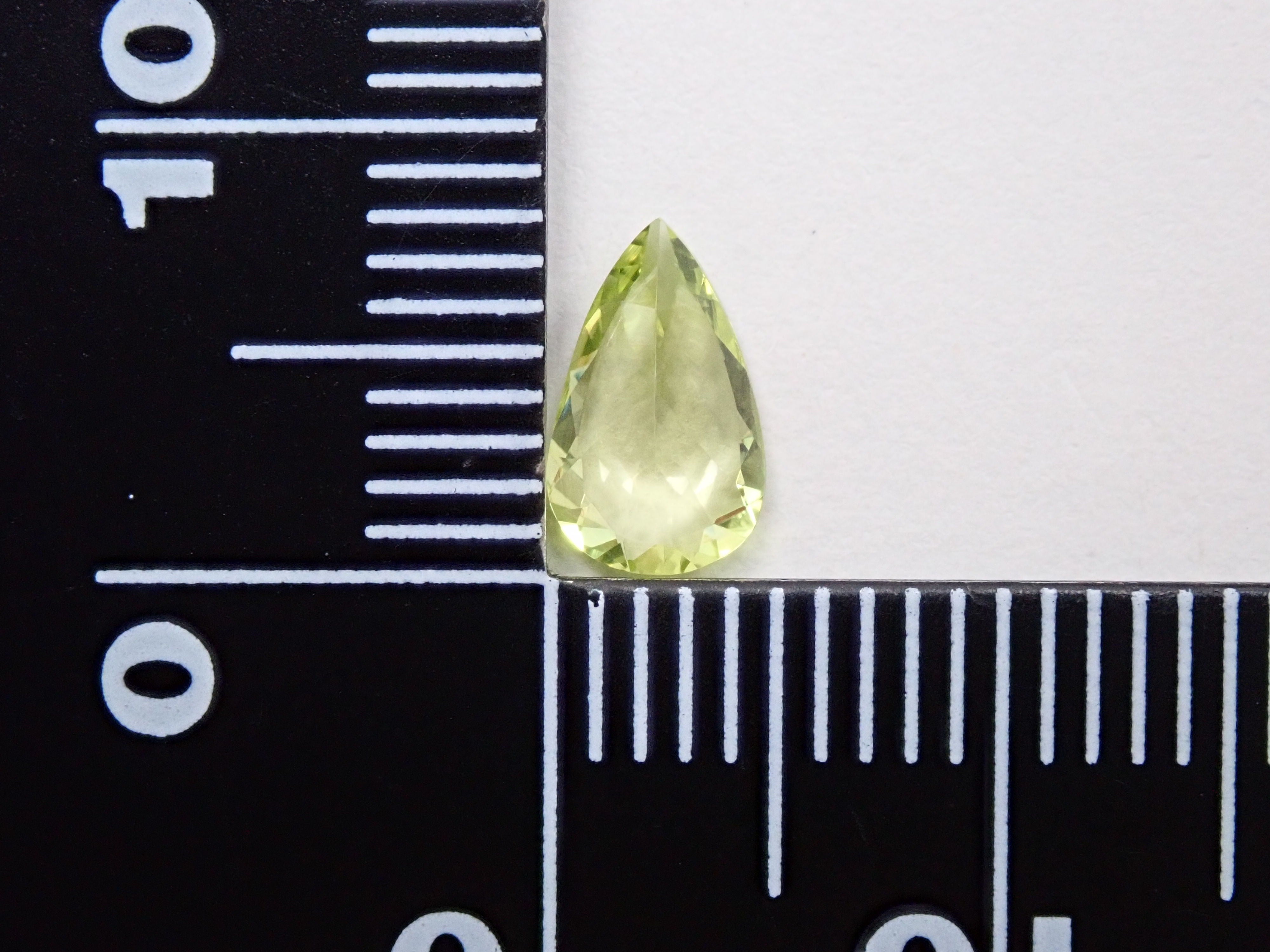 Parrot chrysoberyl 0.802ct loose