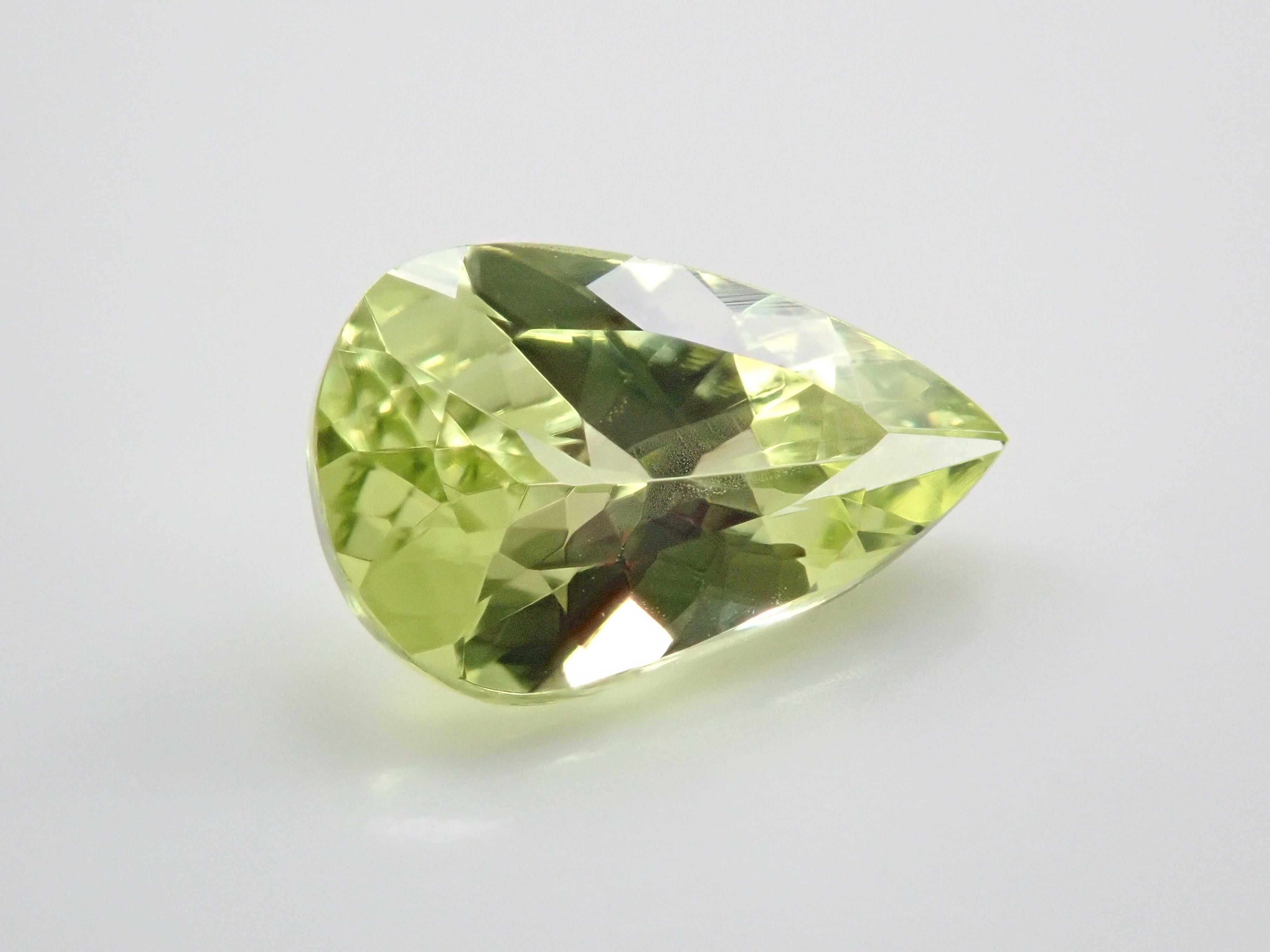 Parrot chrysoberyl 0.802ct loose