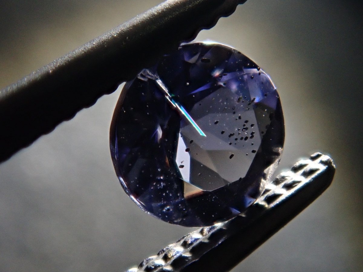 アイオライトサンストーンルース・アイオライト原石 15.37ct - カラッツSTORE