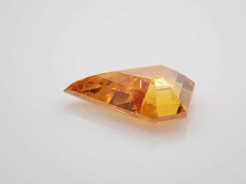 オレンジダイヤモンド 0.057ctルース(FANCY DEEP YELLOW ORANGE, I1)
