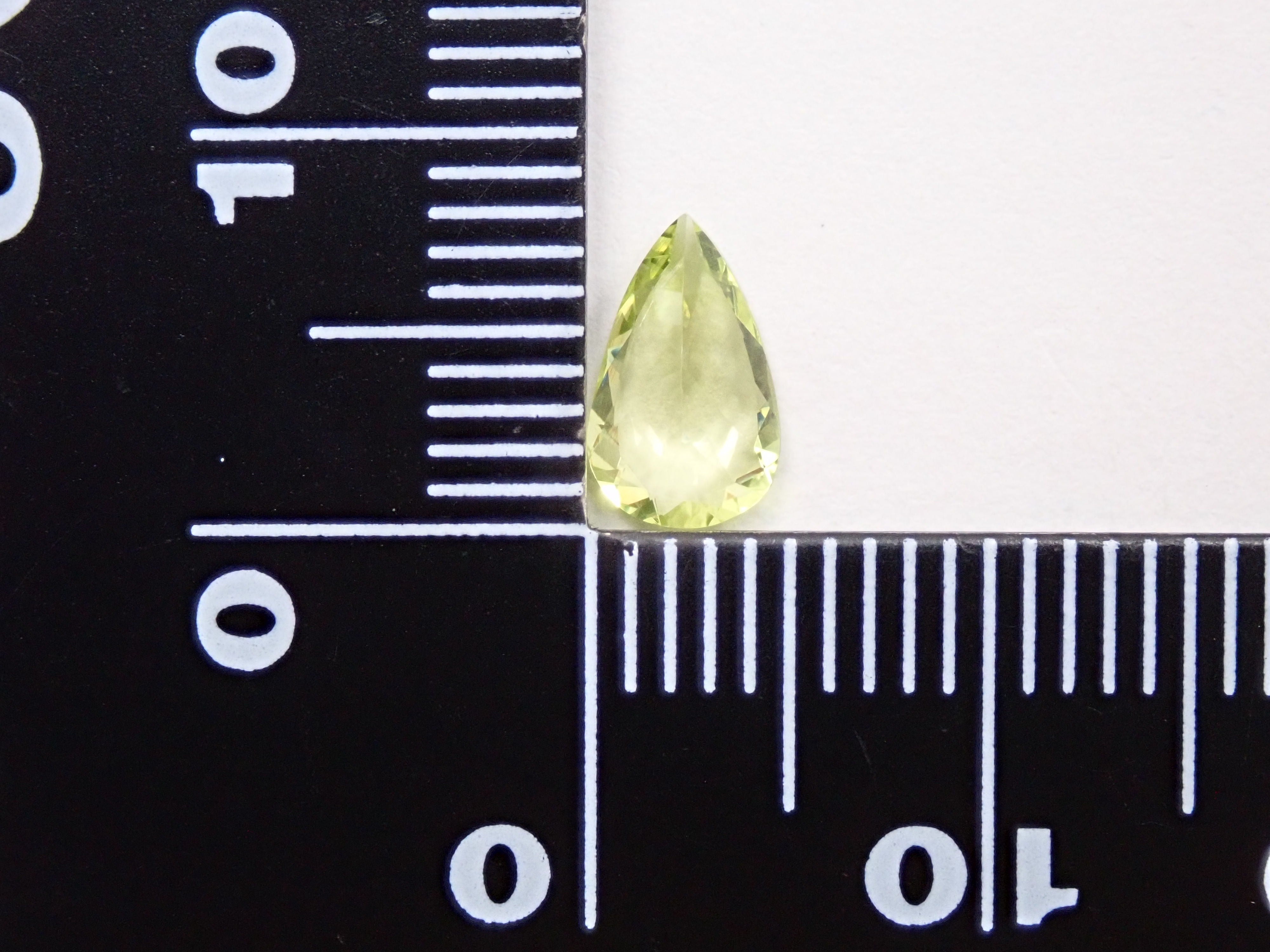 Parrot chrysoberyl 0.802ct loose