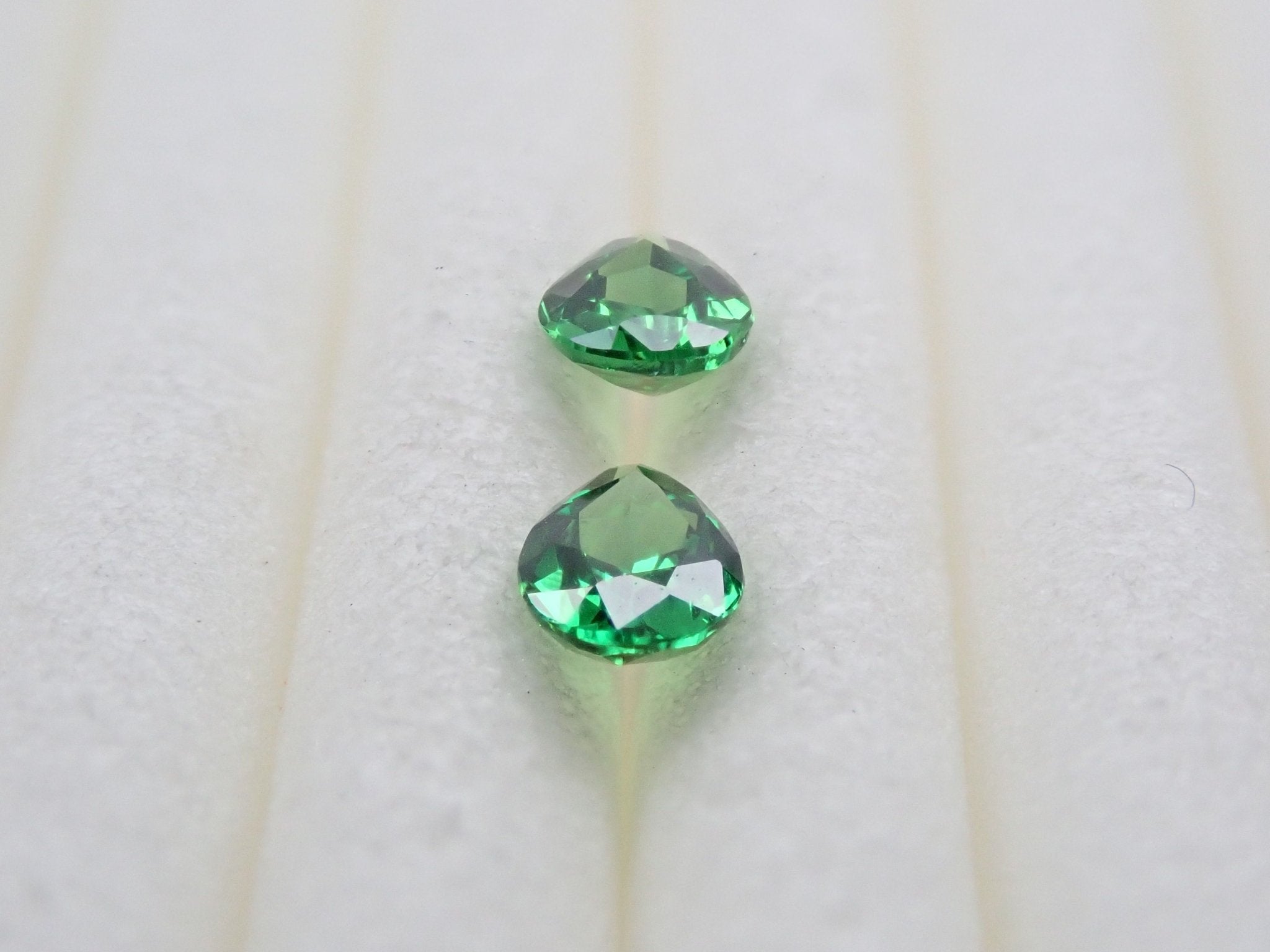 ツァボライト2石セット 0.248ct - KARATZ STORE｜カラッツSTORE