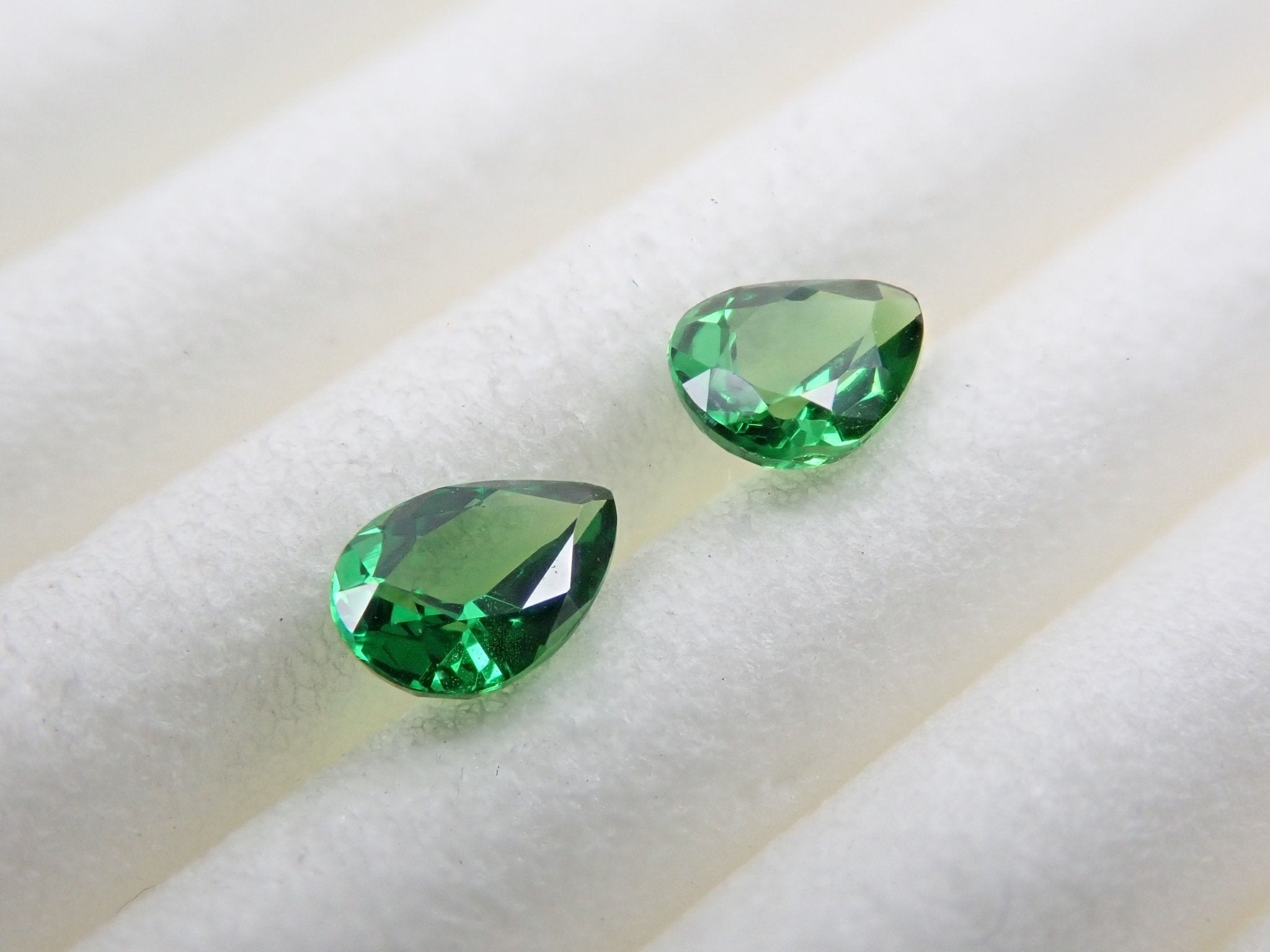 ツァボライト2石セット 0.248ct - KARATZ STORE｜カラッツSTORE