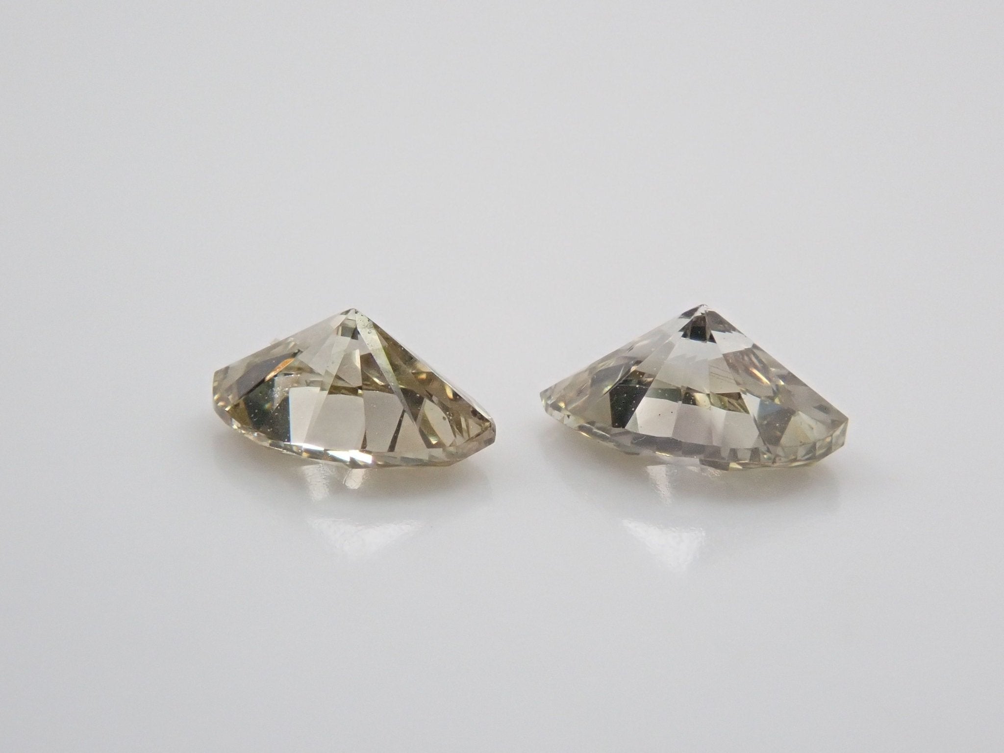 ダイヤモンド2石セット 0.579ct（蛍光タイプ） - KARATZ STORE｜カラッツSTORE