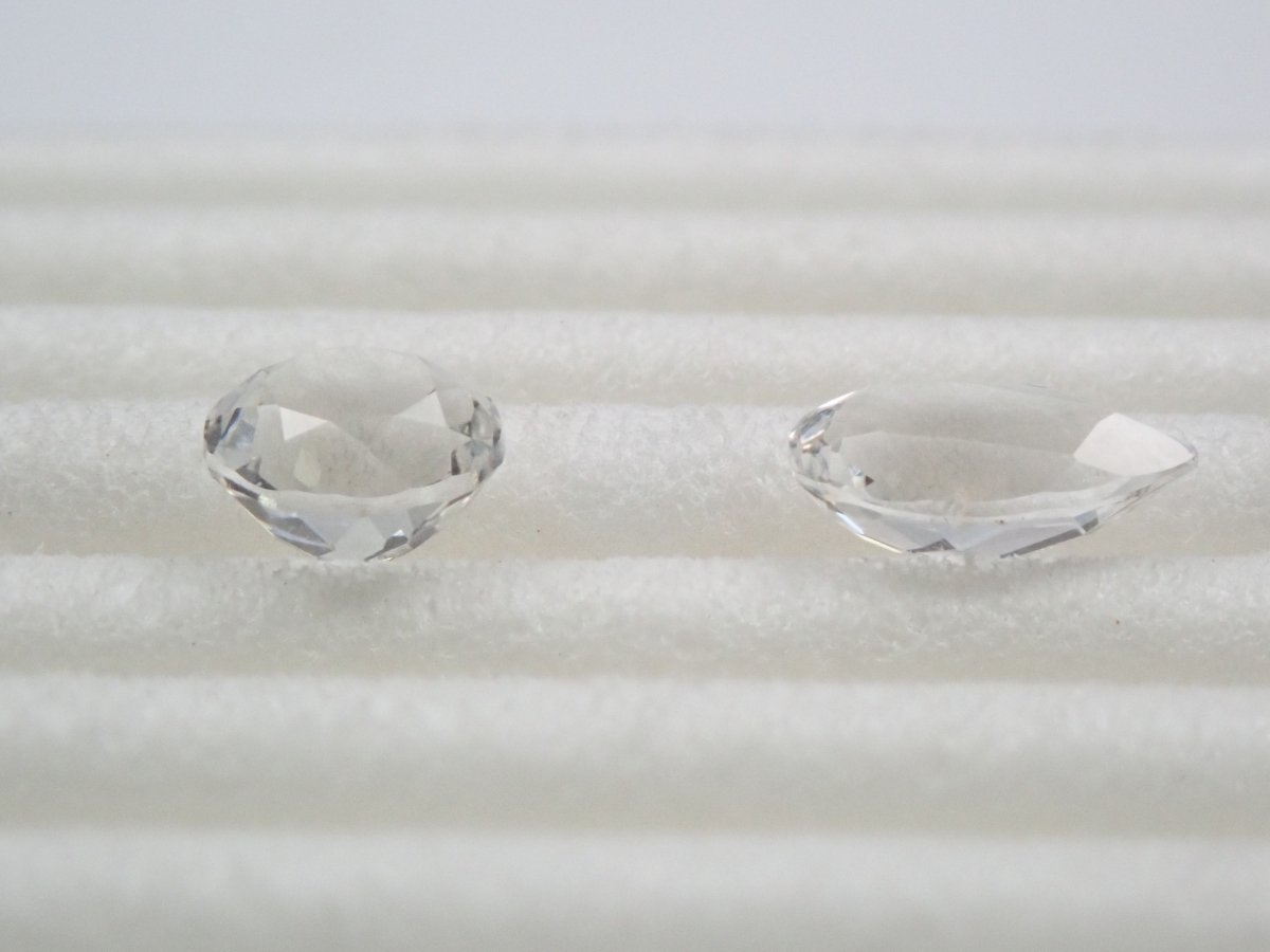 ハイアライトオパール2石セット 0.65ct - KARATZ STORE｜カラッツSTORE