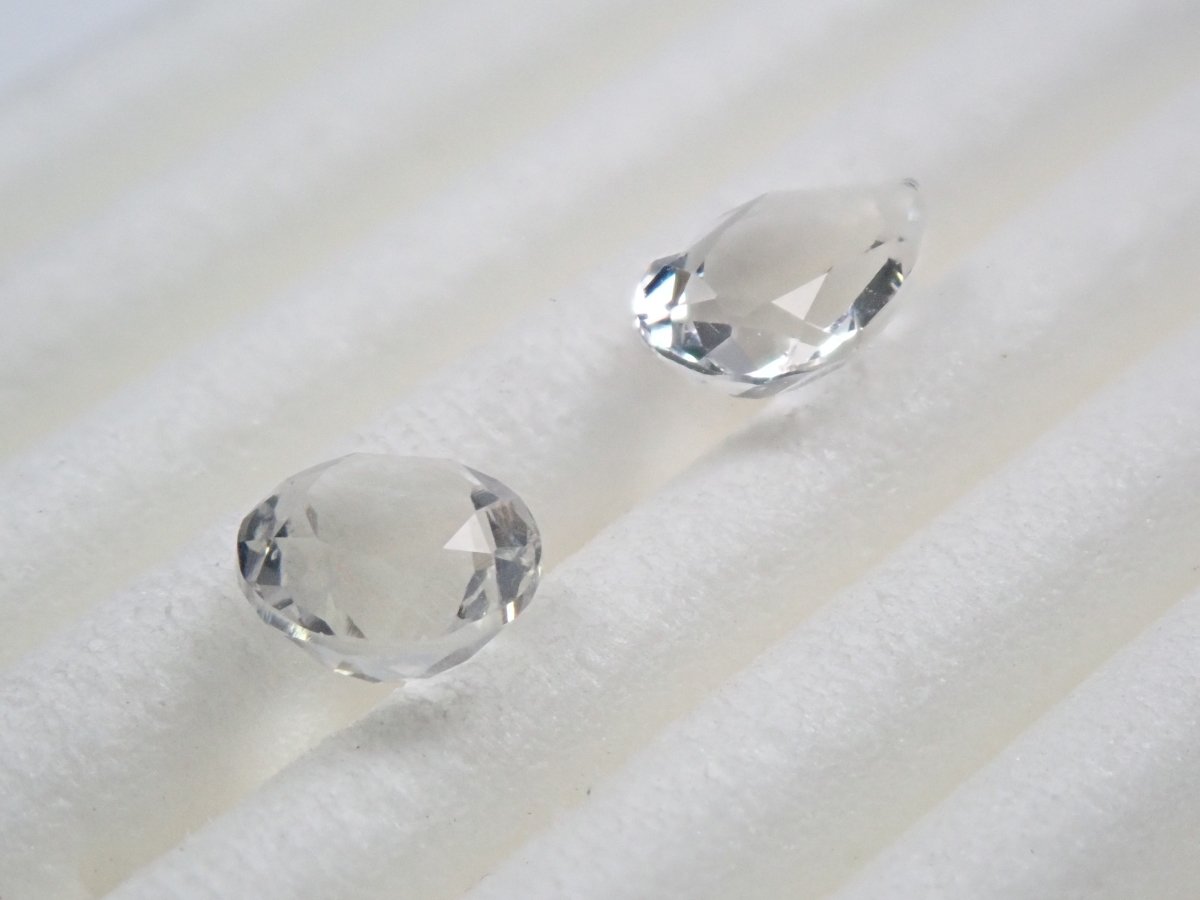 ハイアライトオパール2石セット 0.65ct - KARATZ STORE｜カラッツSTORE