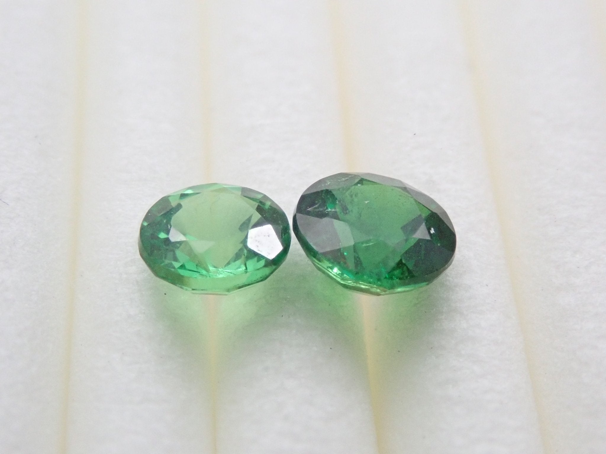 ツァボライト2石セット 0.754ct（ラウンド） - KARATZ STORE｜カラッツSTORE