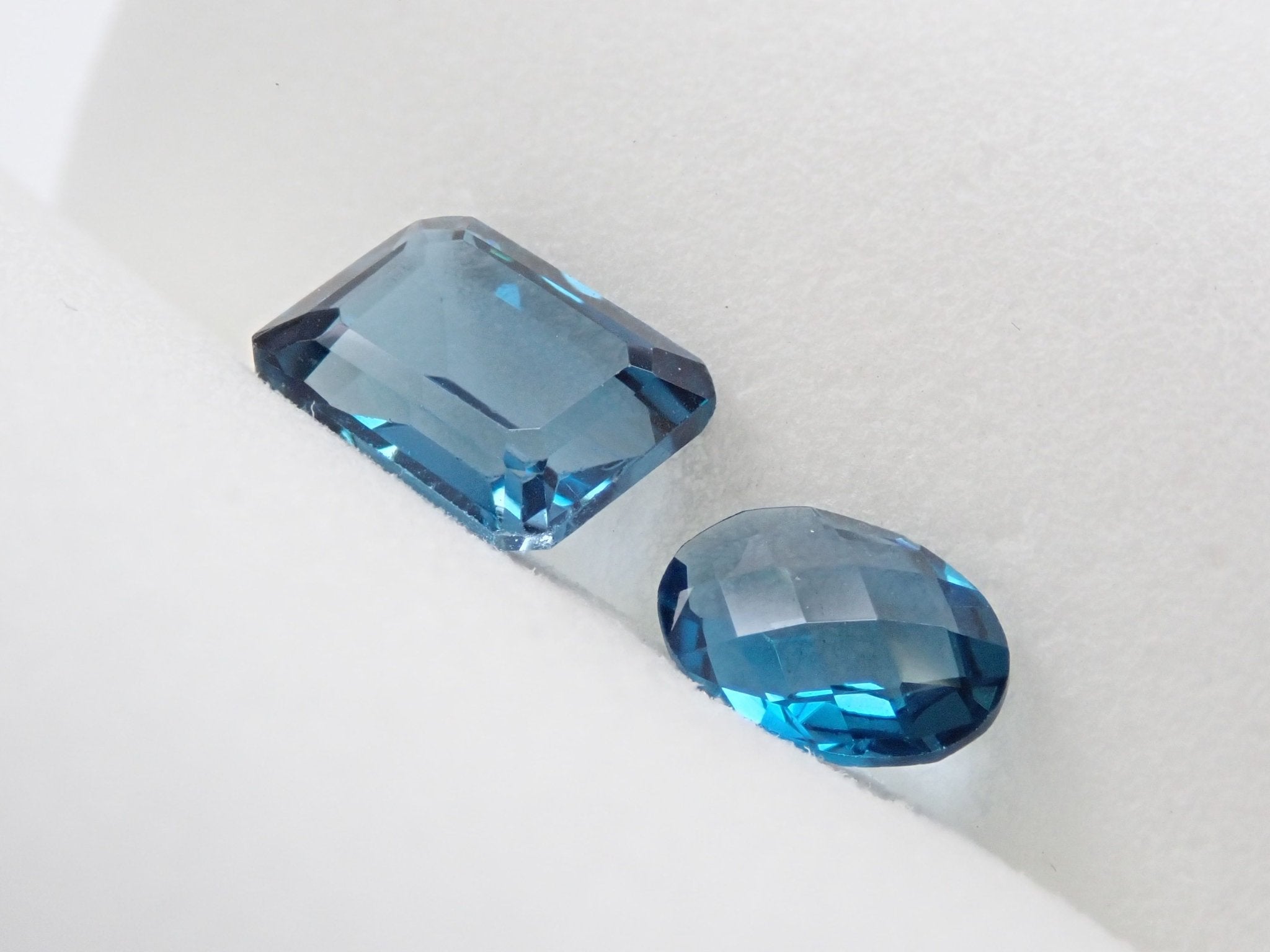 ロンドンブルートパーズ2石セット 2.635ct - KARATZ STORE｜カラッツSTORE