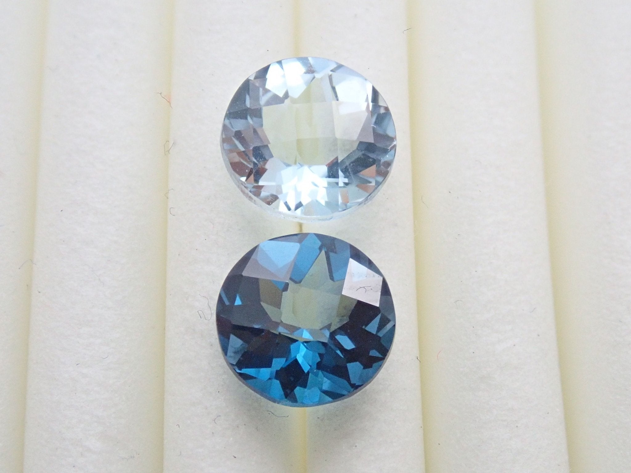 ロンドンブルートパーズ・スカイブルートパーズ2石セット 2.878ct - KARATZ STORE｜カラッツSTORE