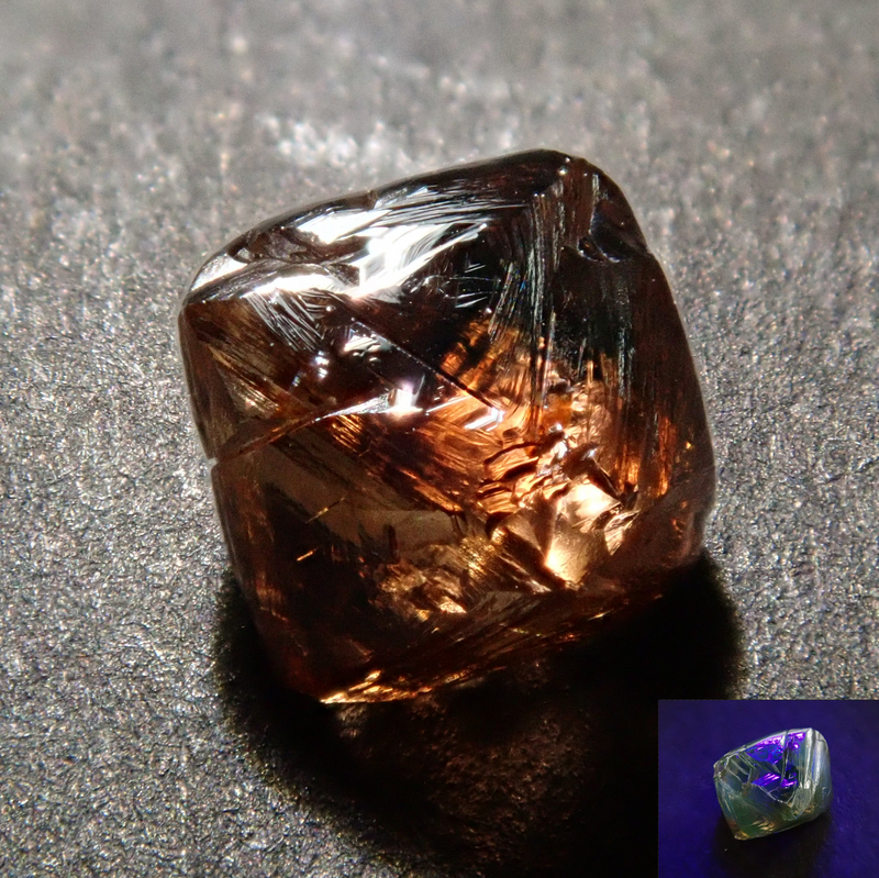 Rough diamond (sawable) 0.725ct rough stone with trigon