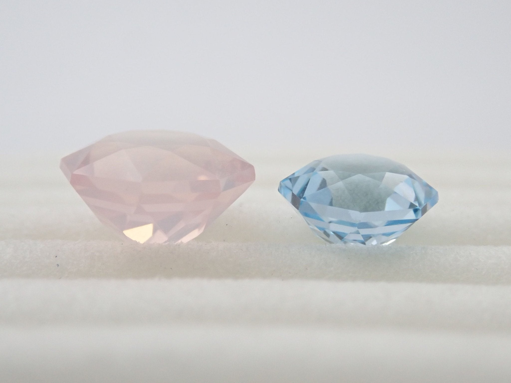 ローズクォーツ 2.558ct・ブルートパーズ 1.826ct 2石セット - KARATZ STORE｜カラッツSTORE